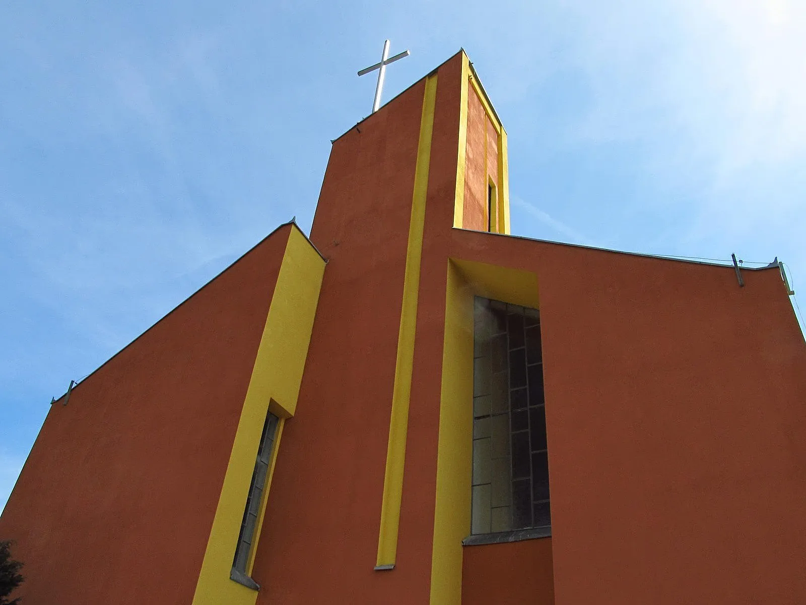 Photo showing: pediment church