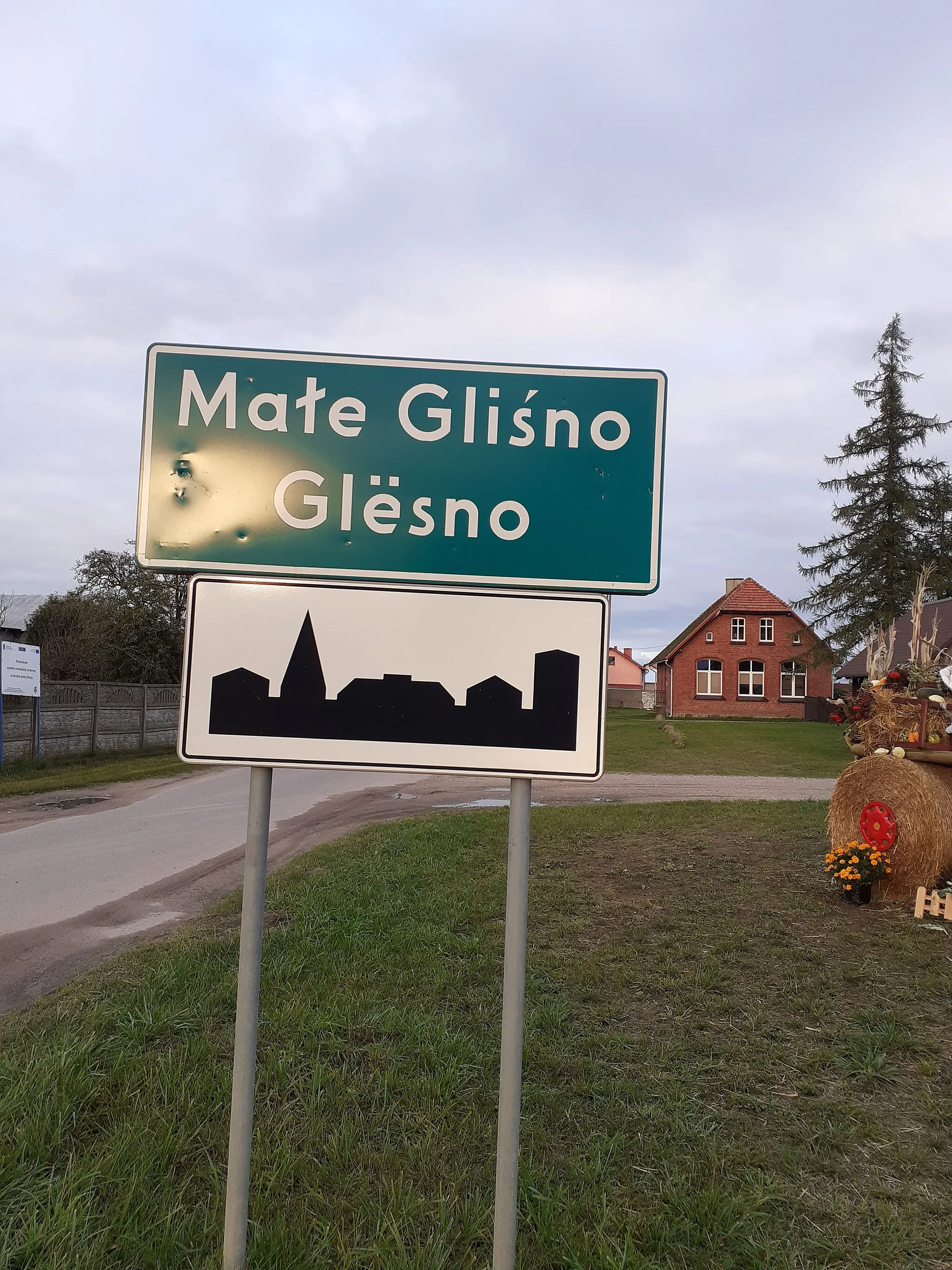 Photo showing: Małe Gliśno