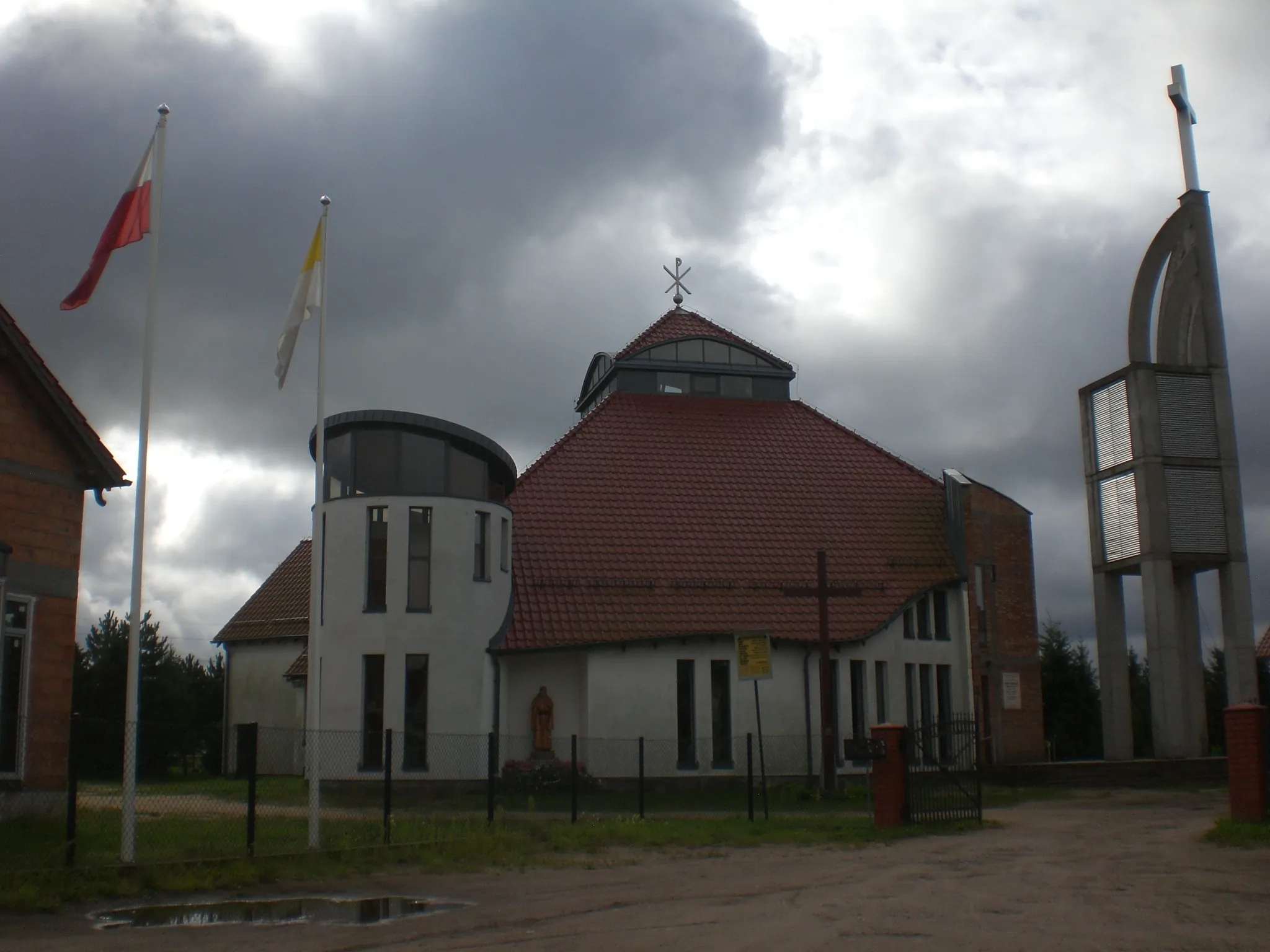 Photo showing: Mosty - kościół św. Brata Alberta Chmielowskiego