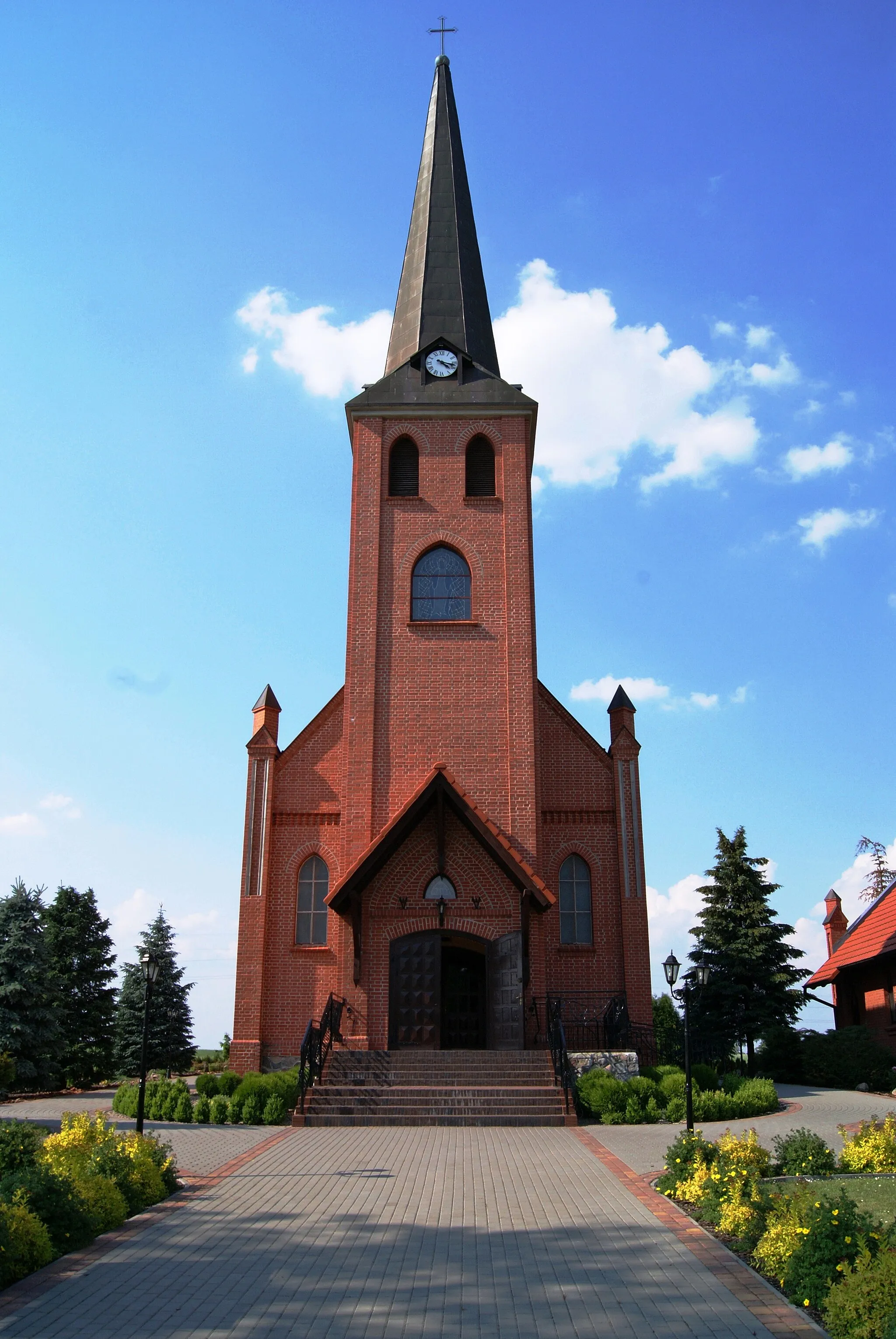 Photo showing: Kościół parafialny p.w. Niepokalanego Poczęcia NMP