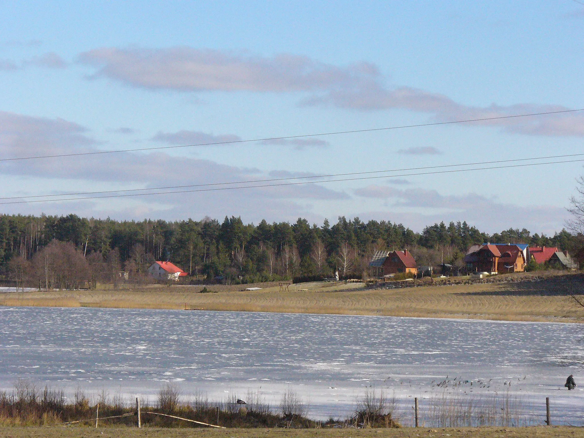 Photo showing: Wieś sołecką Klocek otaczają jeziora