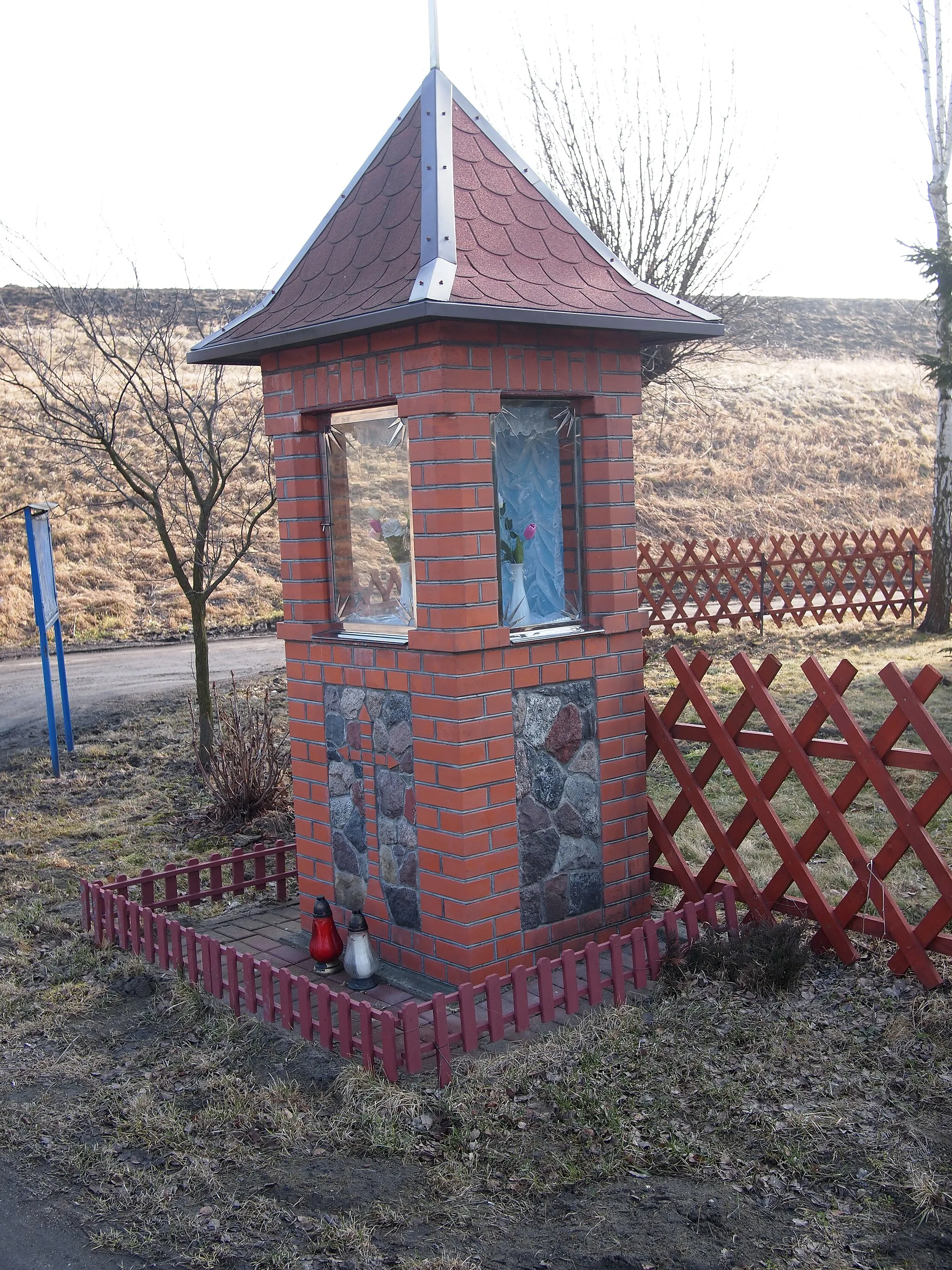 Photo showing: Czatkowy - wayside shrine