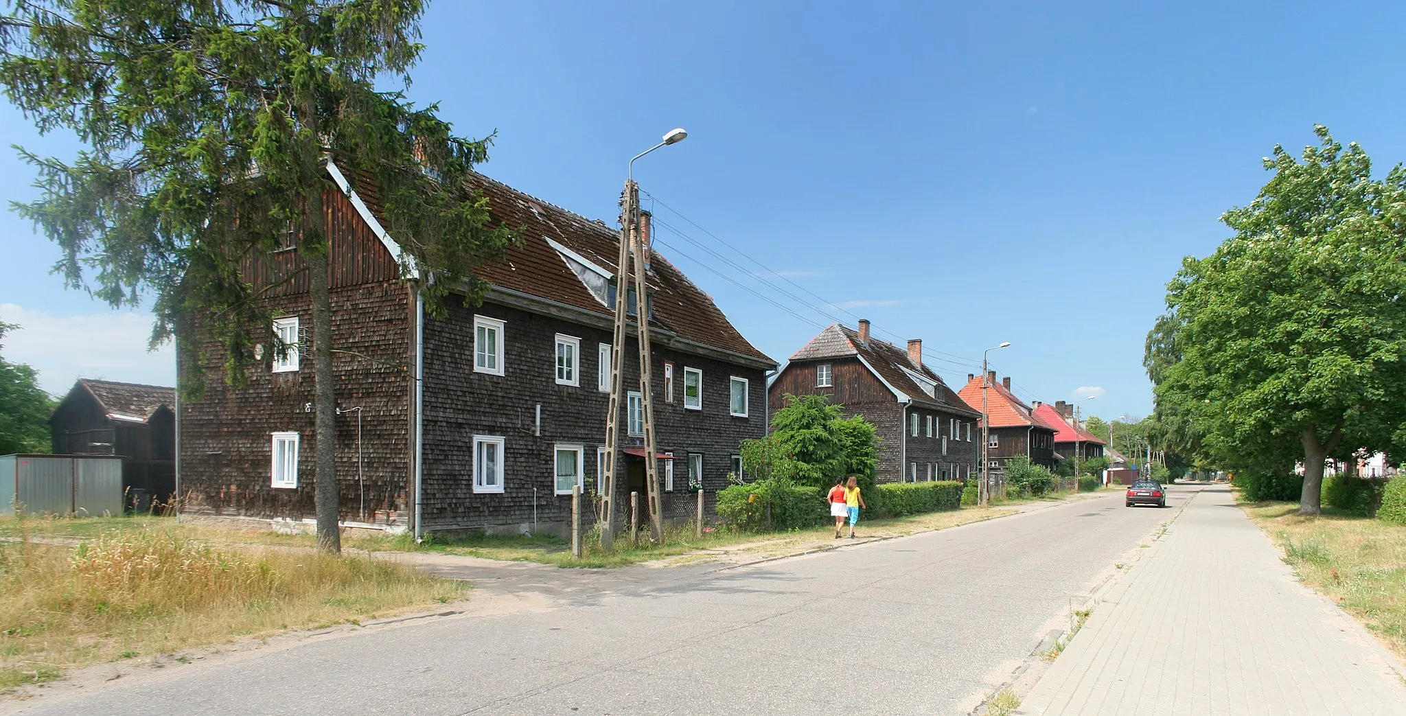 Photo showing: Houses in Bożepole Wielkie.