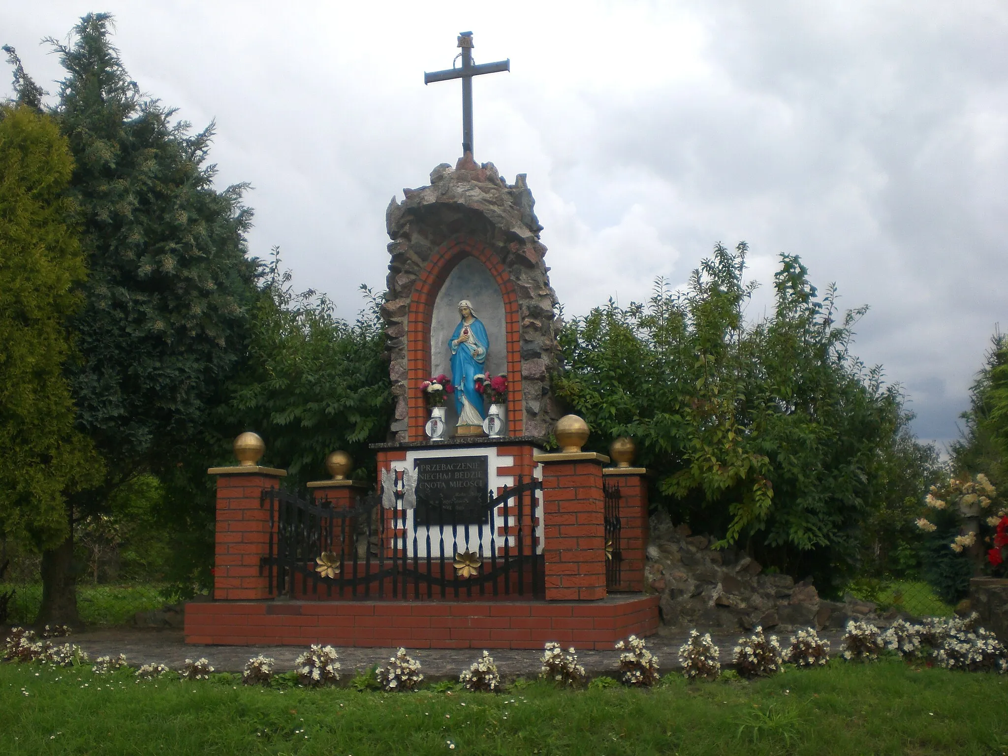 Photo showing: Błotnia, kapliczka