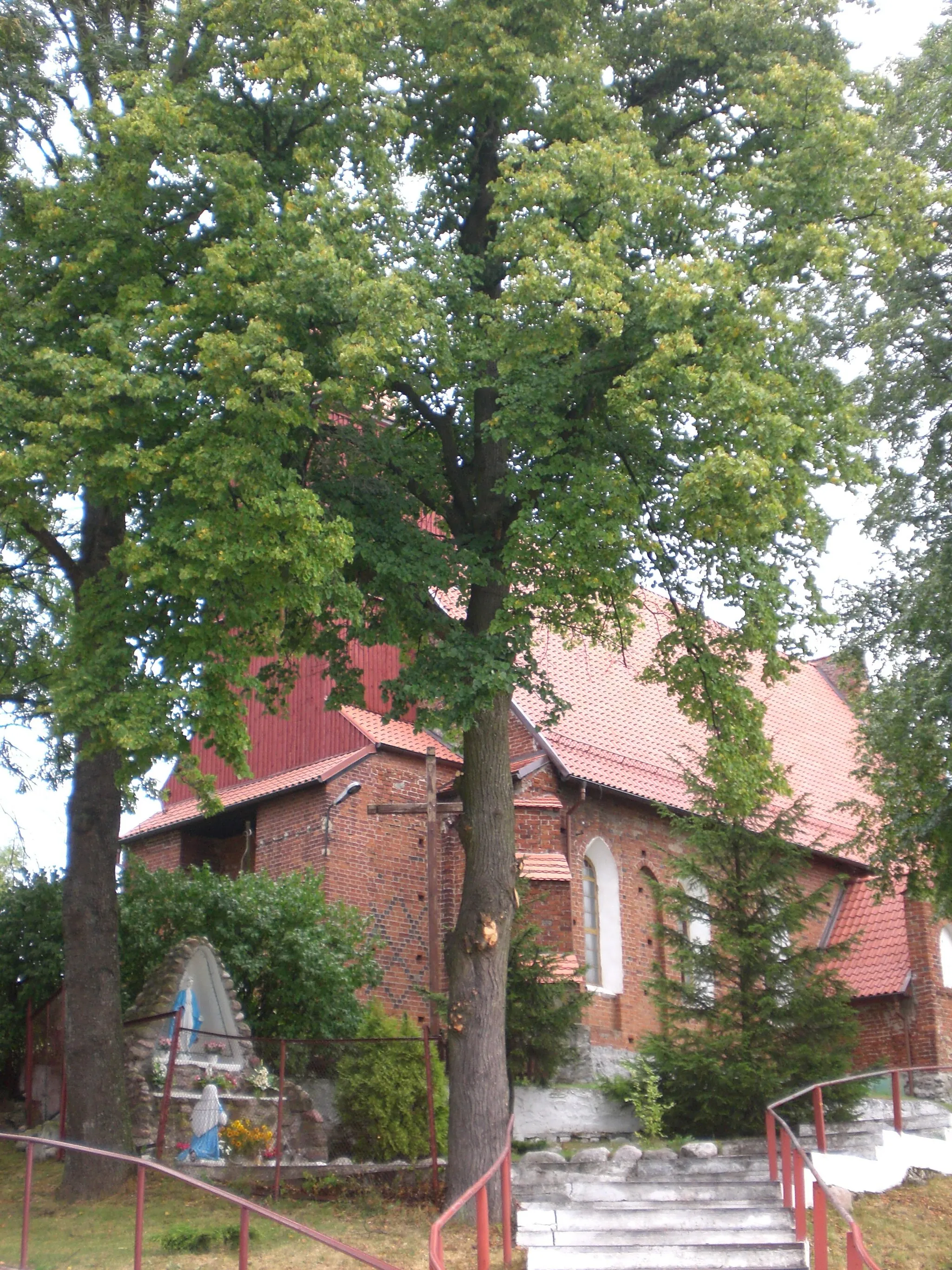 Photo showing: Our Lady of the Rosary church in Czarne Dolne