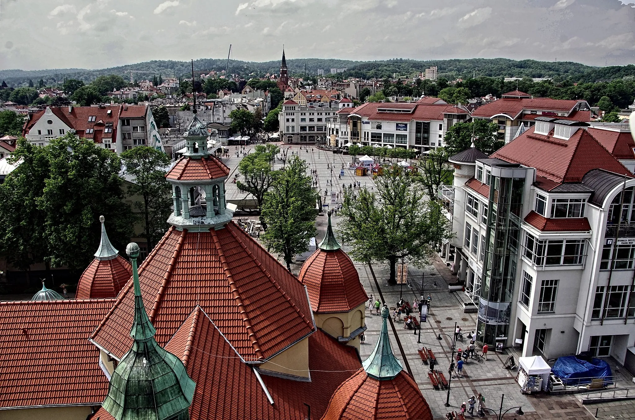 Photo showing: Downtown Sopot. View towards the "Plac Przyjaciół Sopotu".