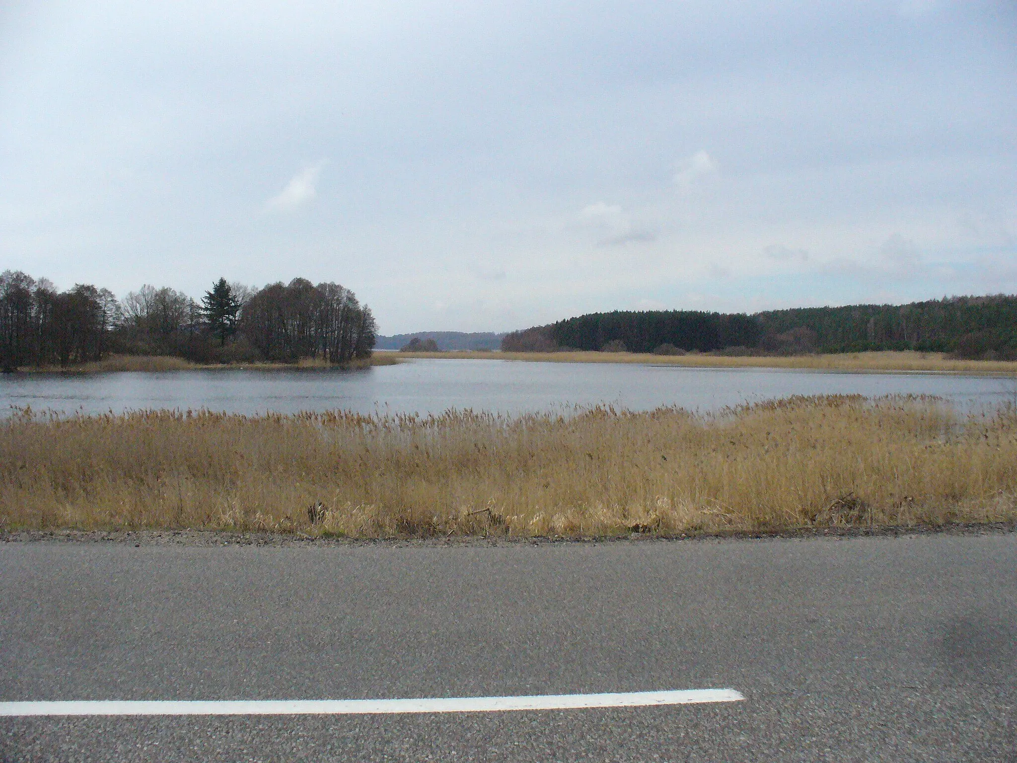 Photo showing: Jezioro Krępsko od strony osady Rybakówki