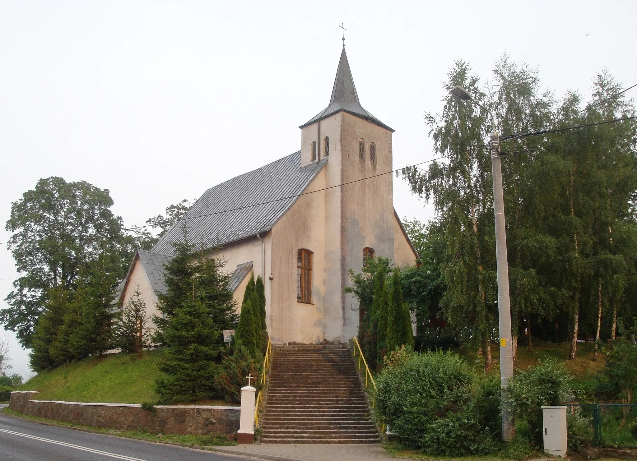 Photo showing: Charbrowo-village in Gmina Wicko, Poland. St. Joseph church