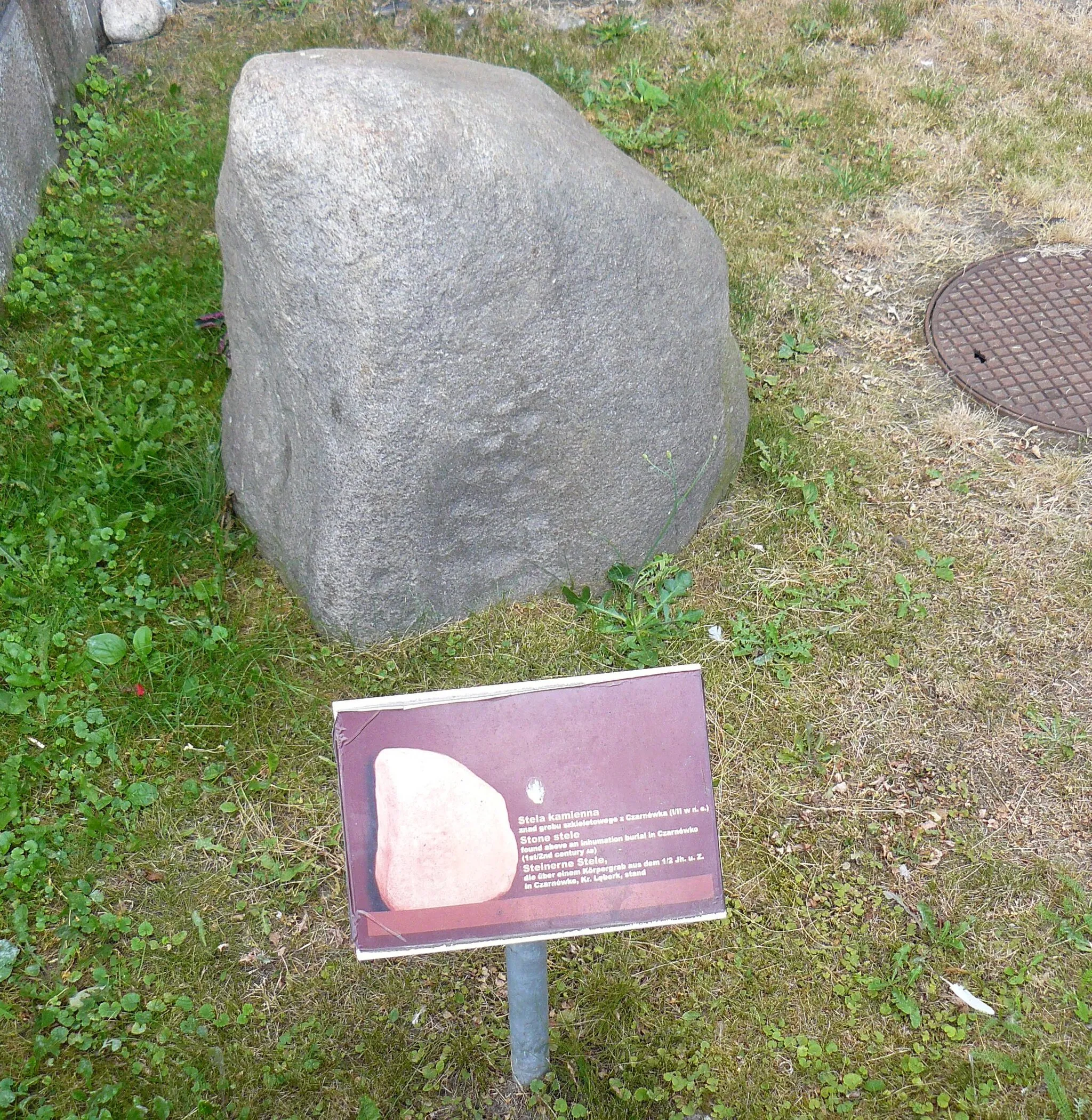 Photo showing: Stela z Czarnówka, c.100 r.n.e., kultura wielbarska, obecnie w Gdańsku.