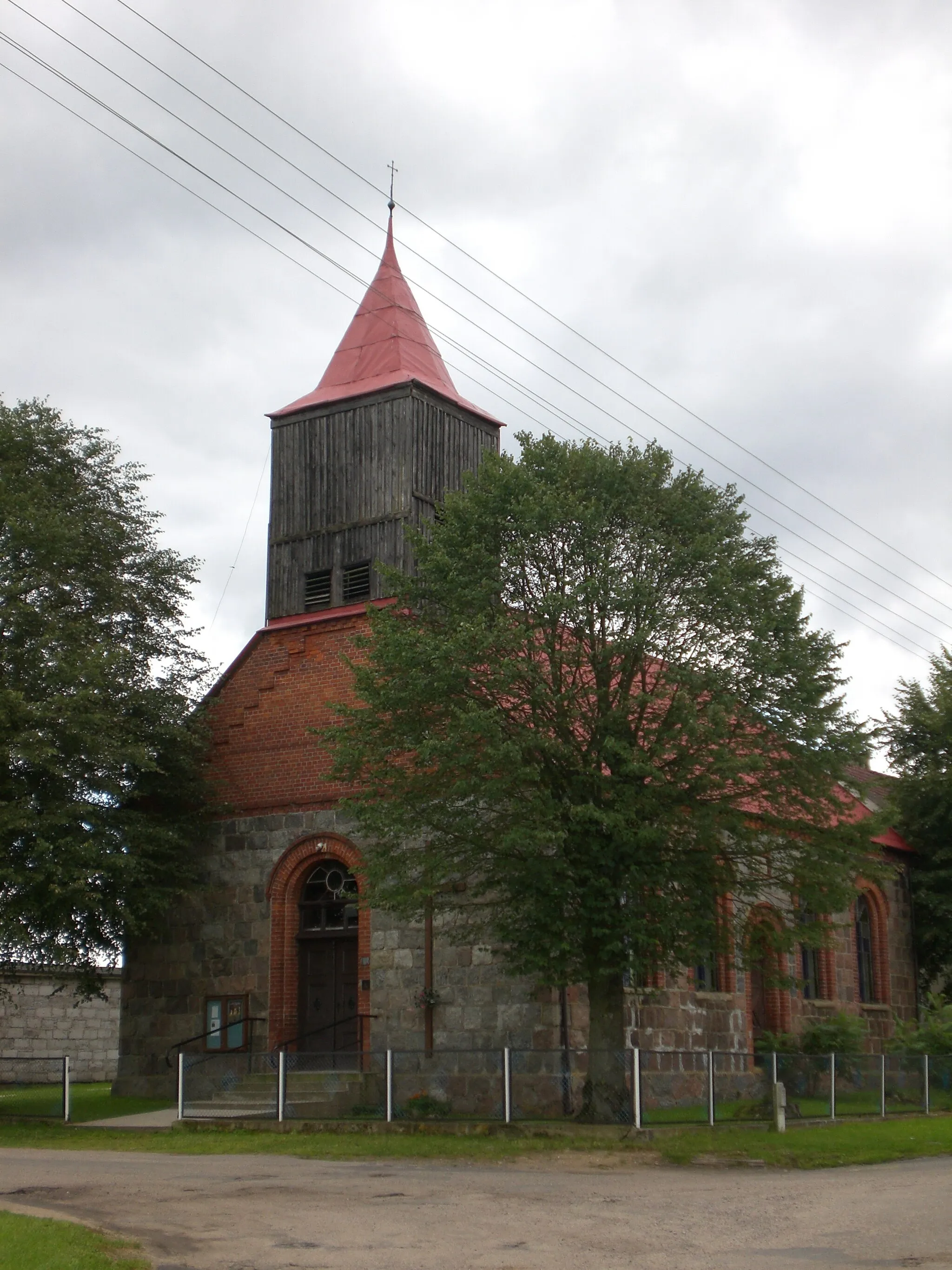 Photo showing: Holy Cross church in Biskupnica, Poland