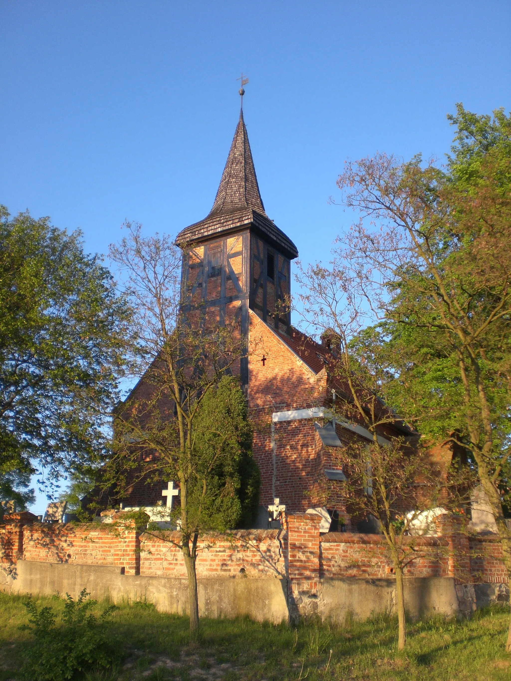 Photo showing: Church of Saint James in Dzierżążno