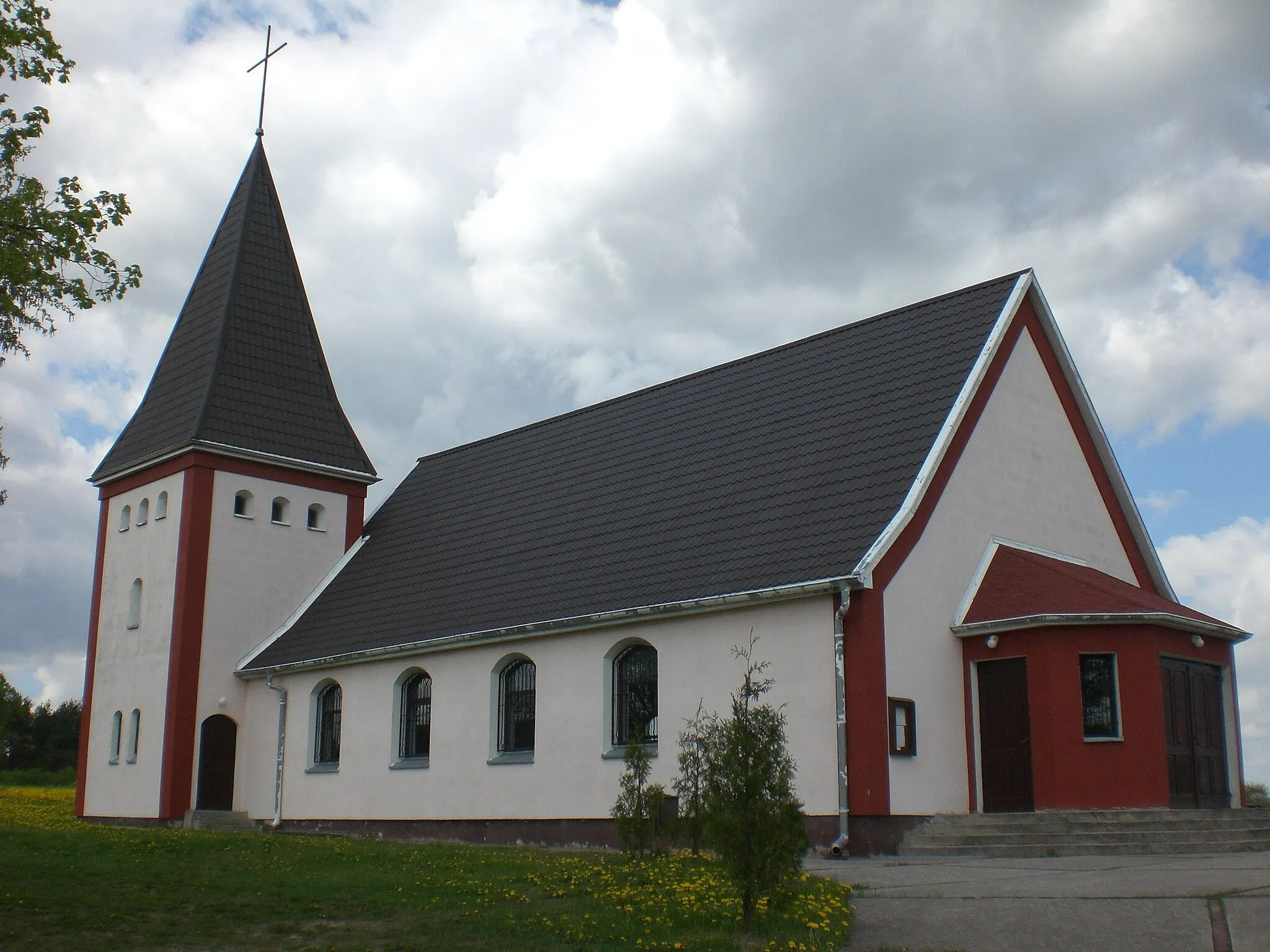 Photo showing: Góra - church