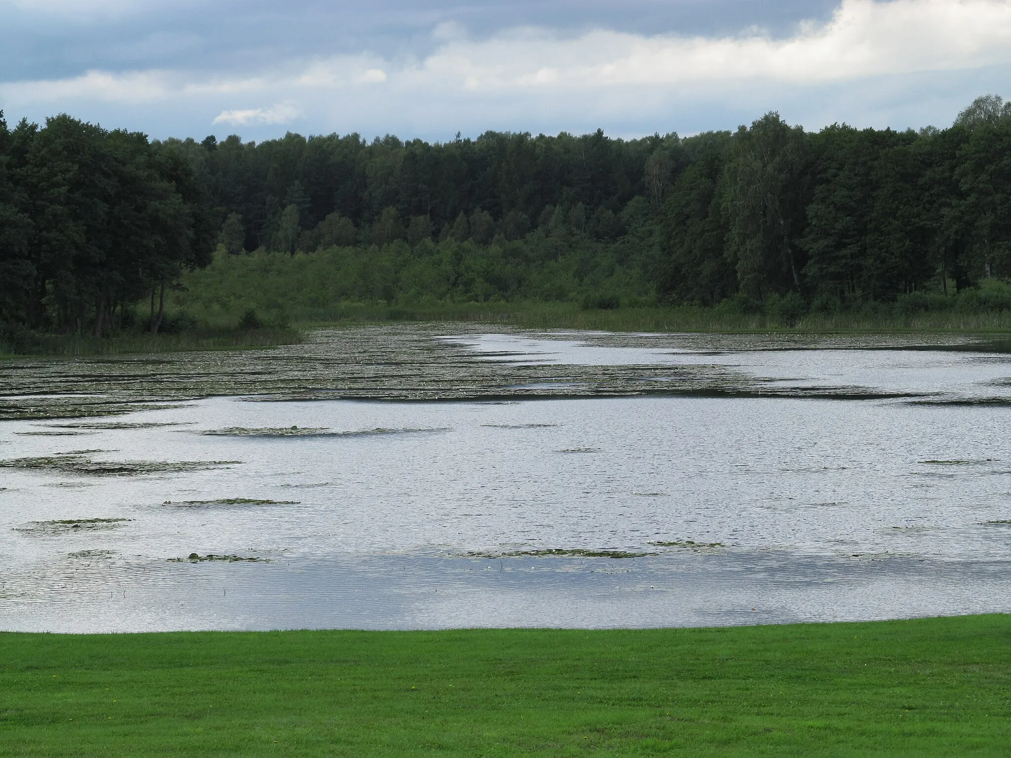 Photo showing: Wołcza Mała, Jezioro Średnie