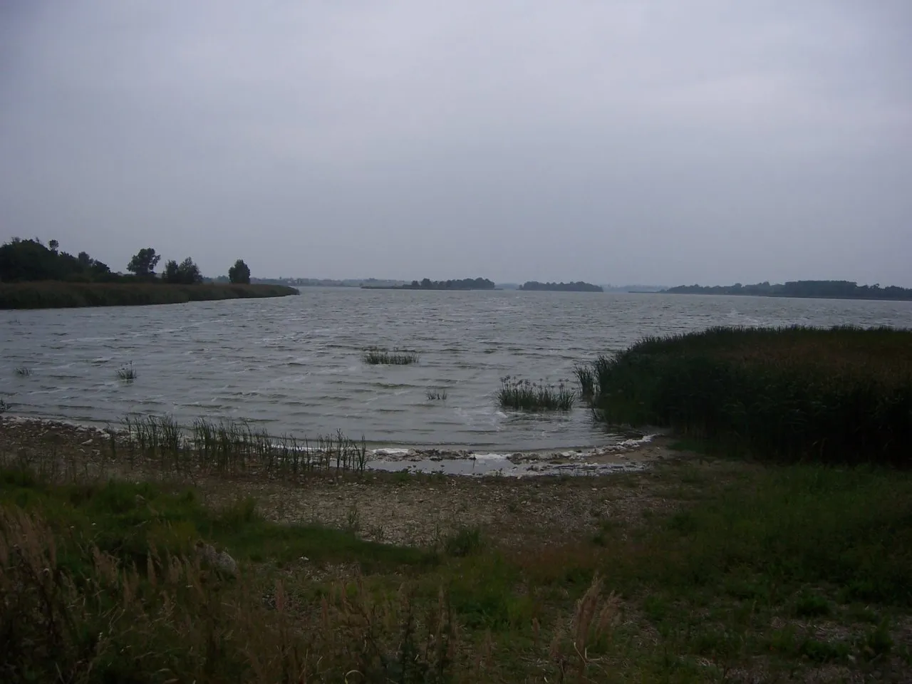 Photo showing: lake dzierzgon poland