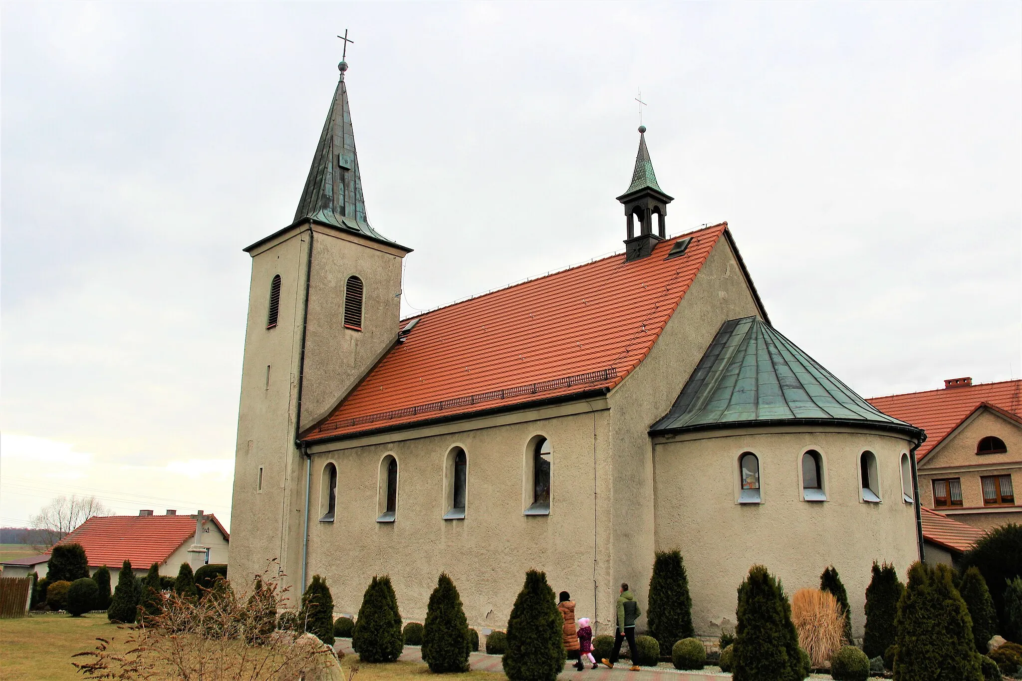 Photo showing: Kościół Najświętszego Serca Pana Jezusa w Wojsce – rzymskokatolicki kościół parafialny zlokalizowany we wsi Wojska (powiat tarnogórski, województwo śląskie). Funkcjonuje przy nim parafia Najświętszego Serca Pana Jezusa.