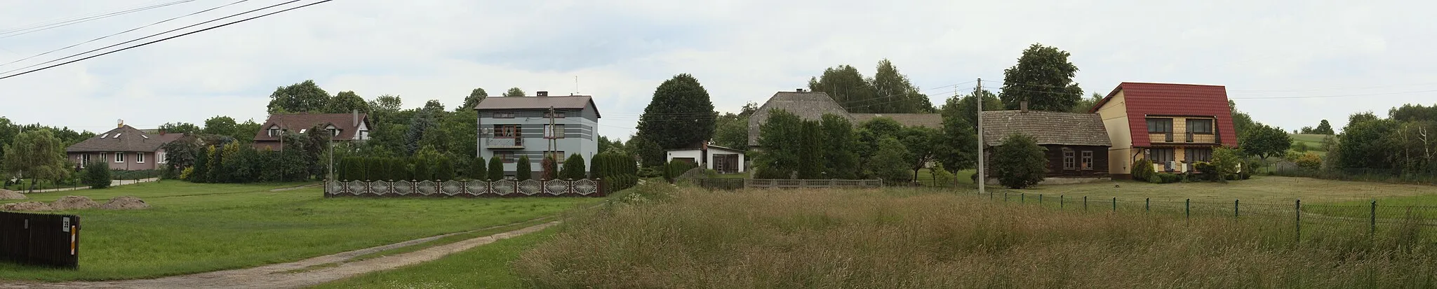 Photo showing: Zabudowania w Pierzchnie