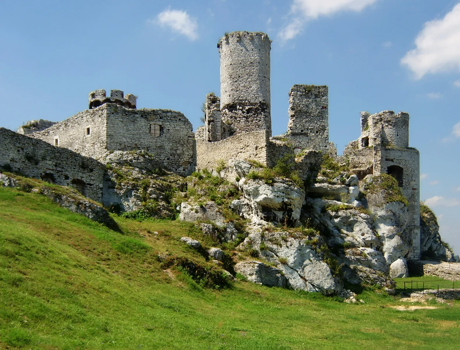 Photo showing: Ogrodzieniec Castle