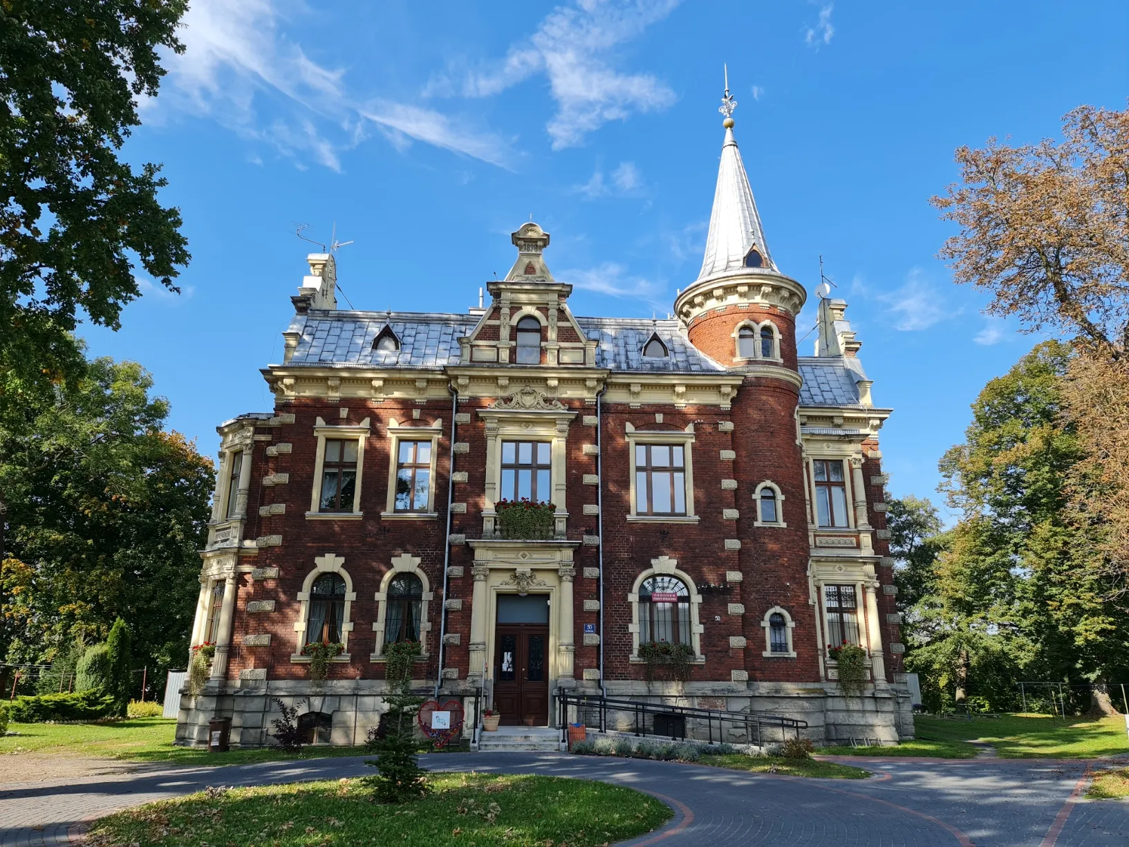 Photo showing: Social Welfare Centre in Pławniowice, October 2021