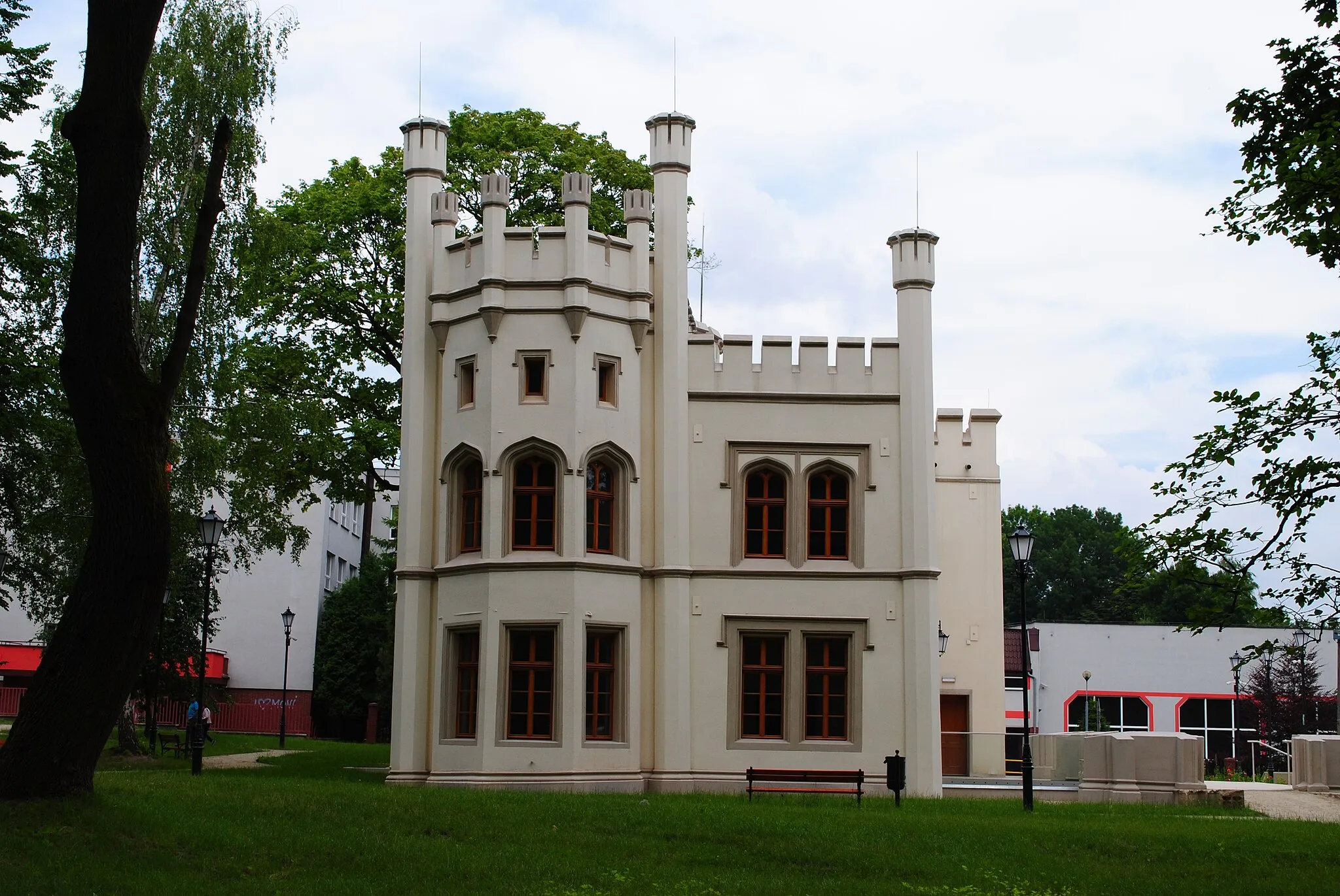 Photo showing: Pałac Tiele-Wincklerów w Bytomiu-Miechowicach. Oficyna po rewitalizacji