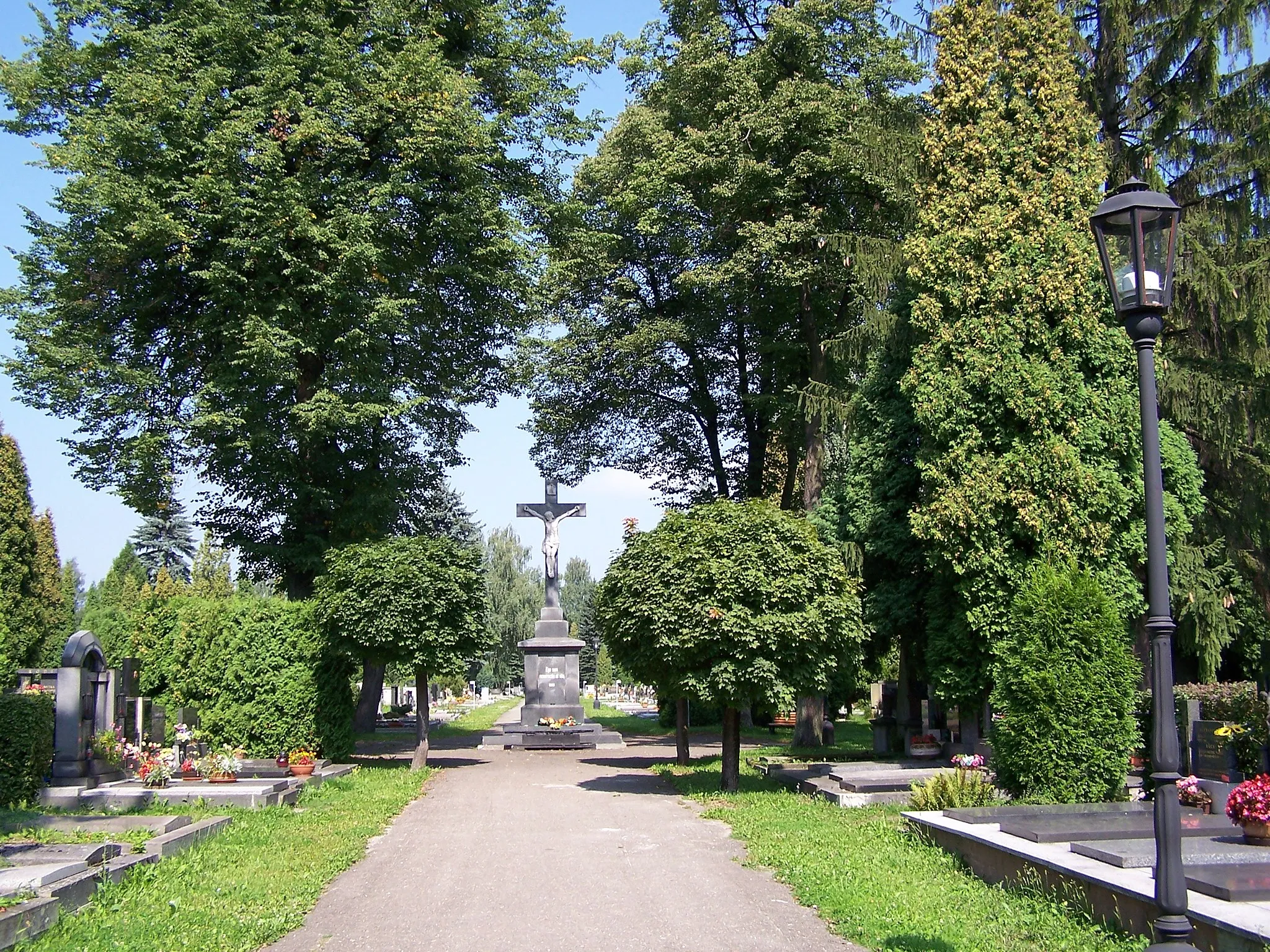 Photo showing: Cemetery in Český Těšín (Czeski Cieszyn)