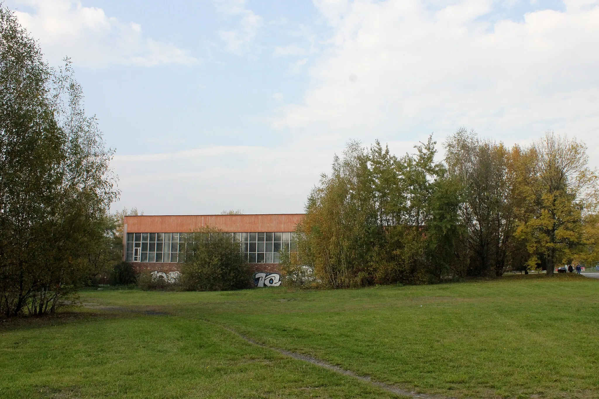 Photo showing: Krytý bazén v Karviné-Hranicích.