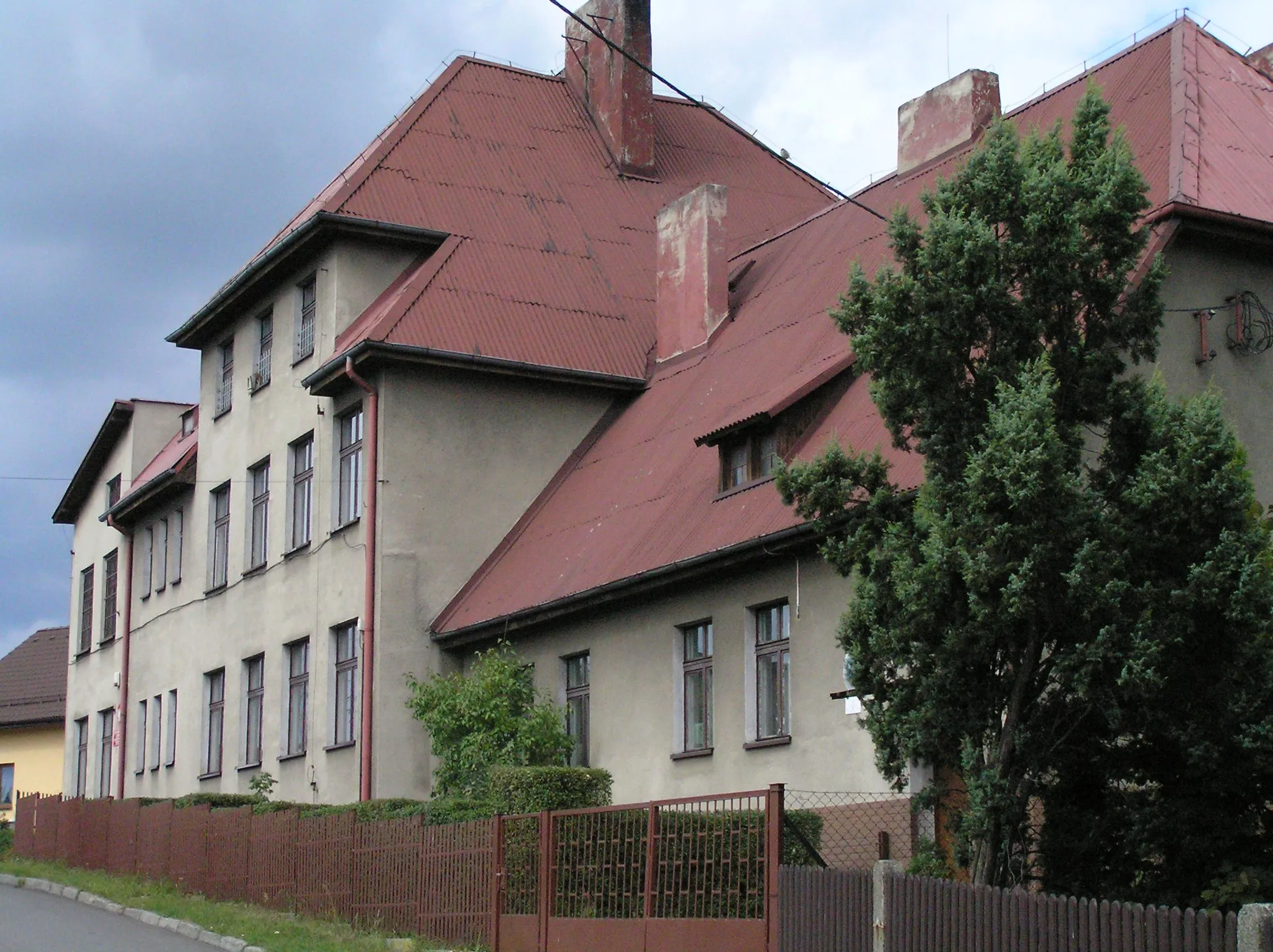 Photo showing: Základní škola A. Szklarskiego v Rybniku-Orzepowicích
