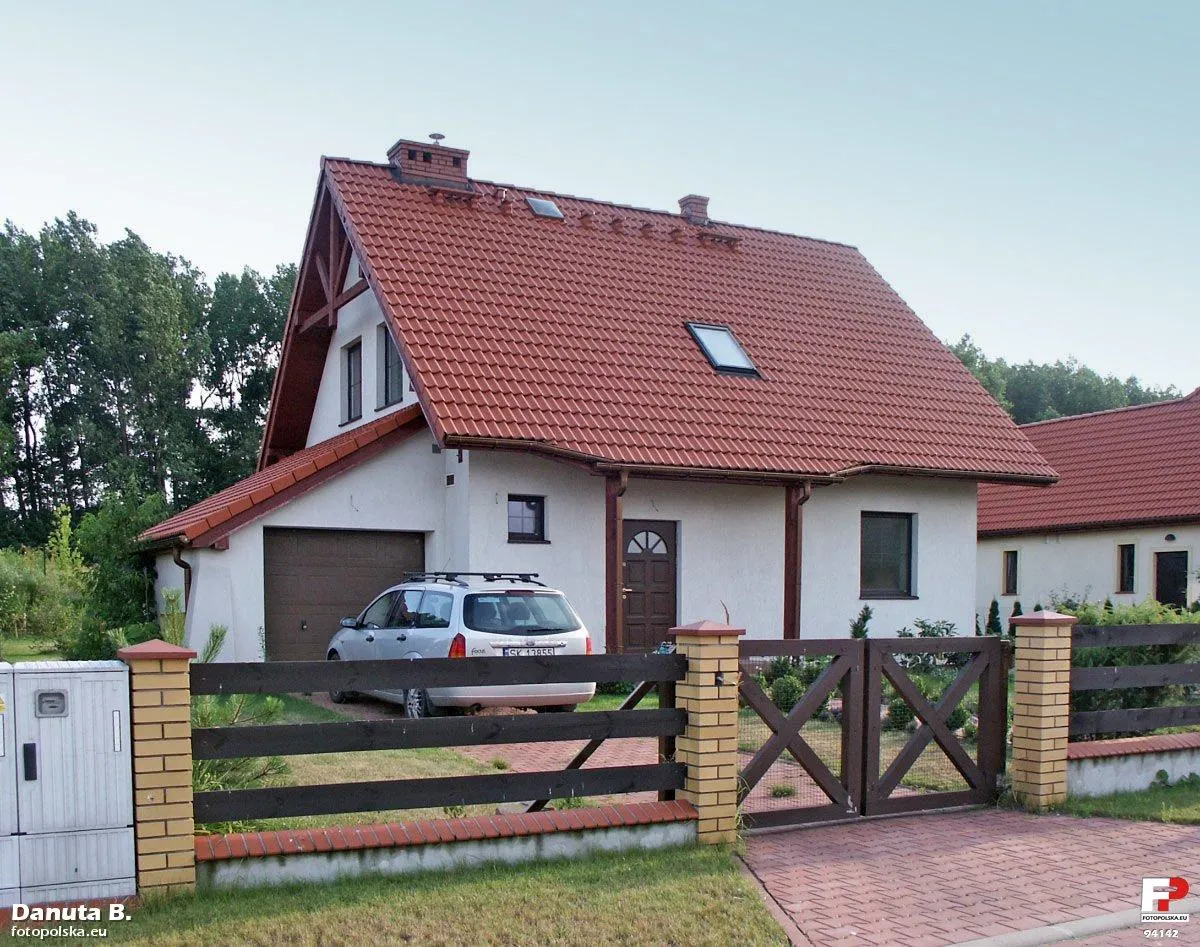 Photo showing: Jeden z budynków jednorodzinnych na Osiedlu Malinowice.