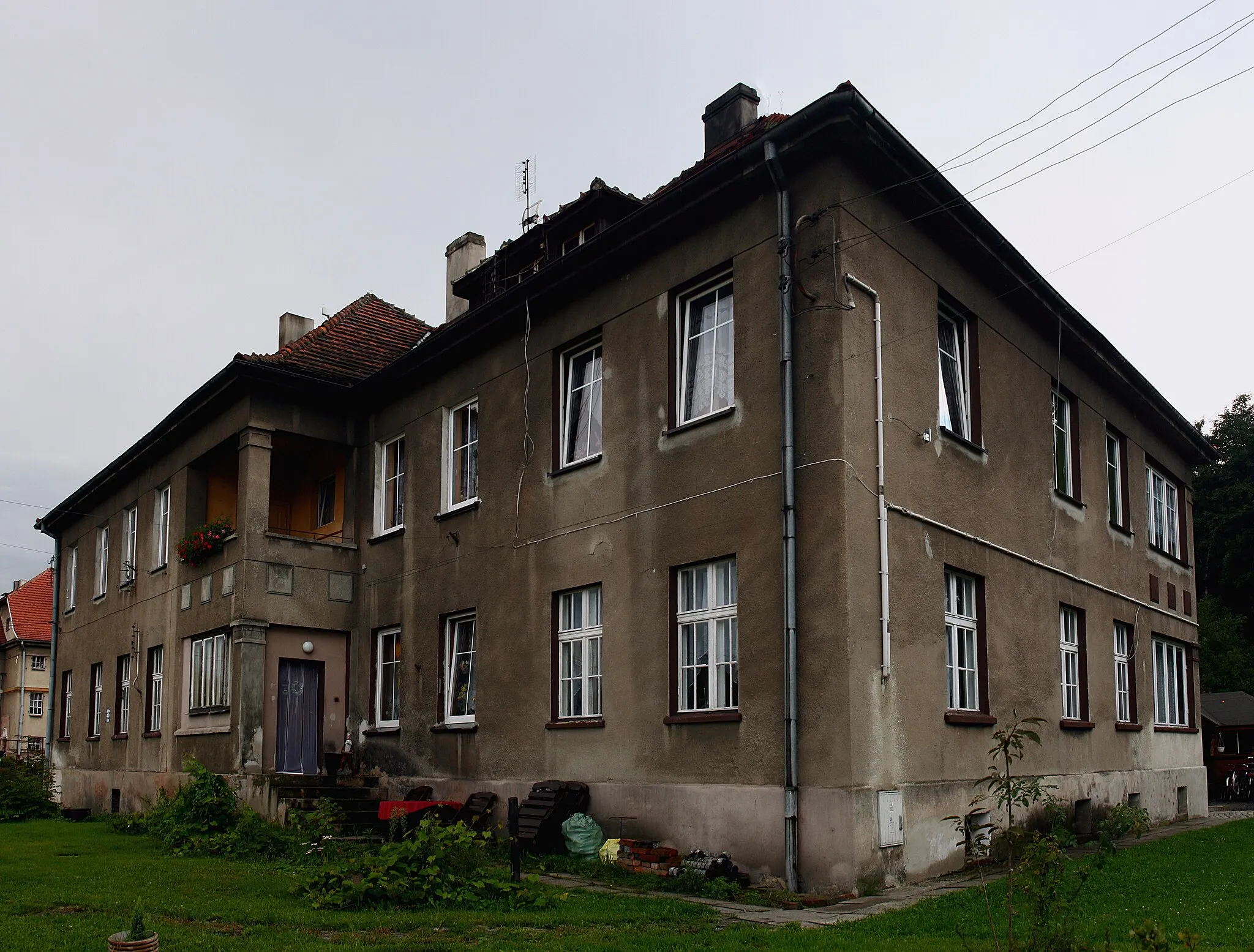 Photo showing: Budynek przy ul. Leśnej 40 w kolonii Fryderyk w Gorzyczkach