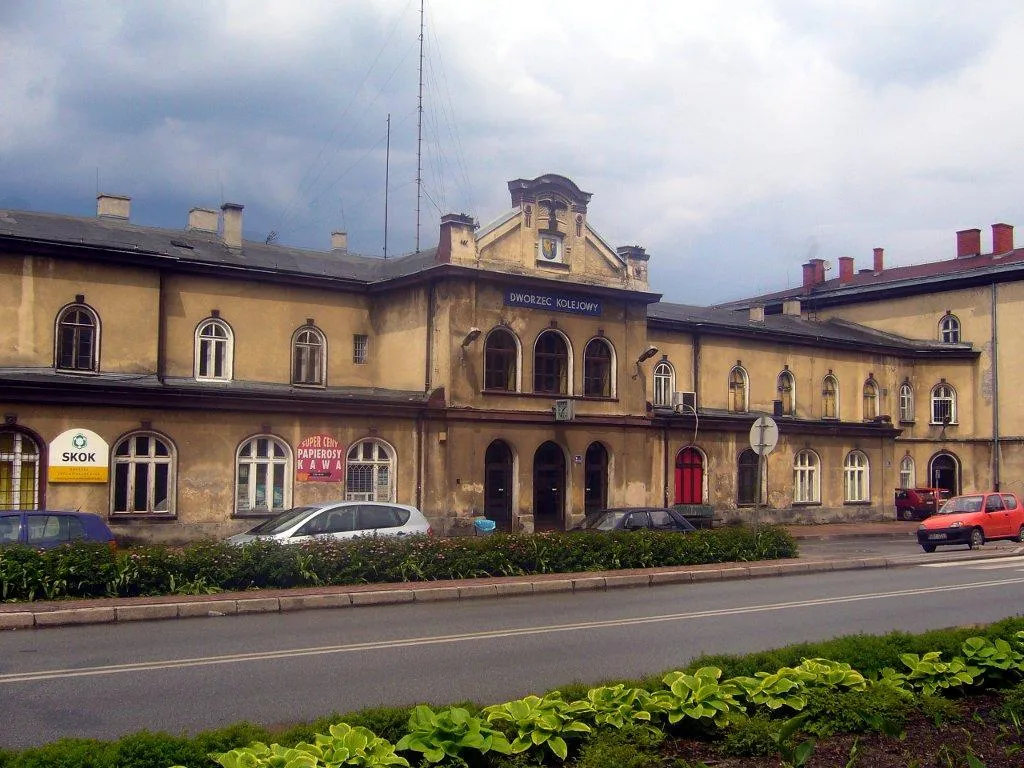 Photo showing: Centralna część dworca kolejowego w maju 2010.