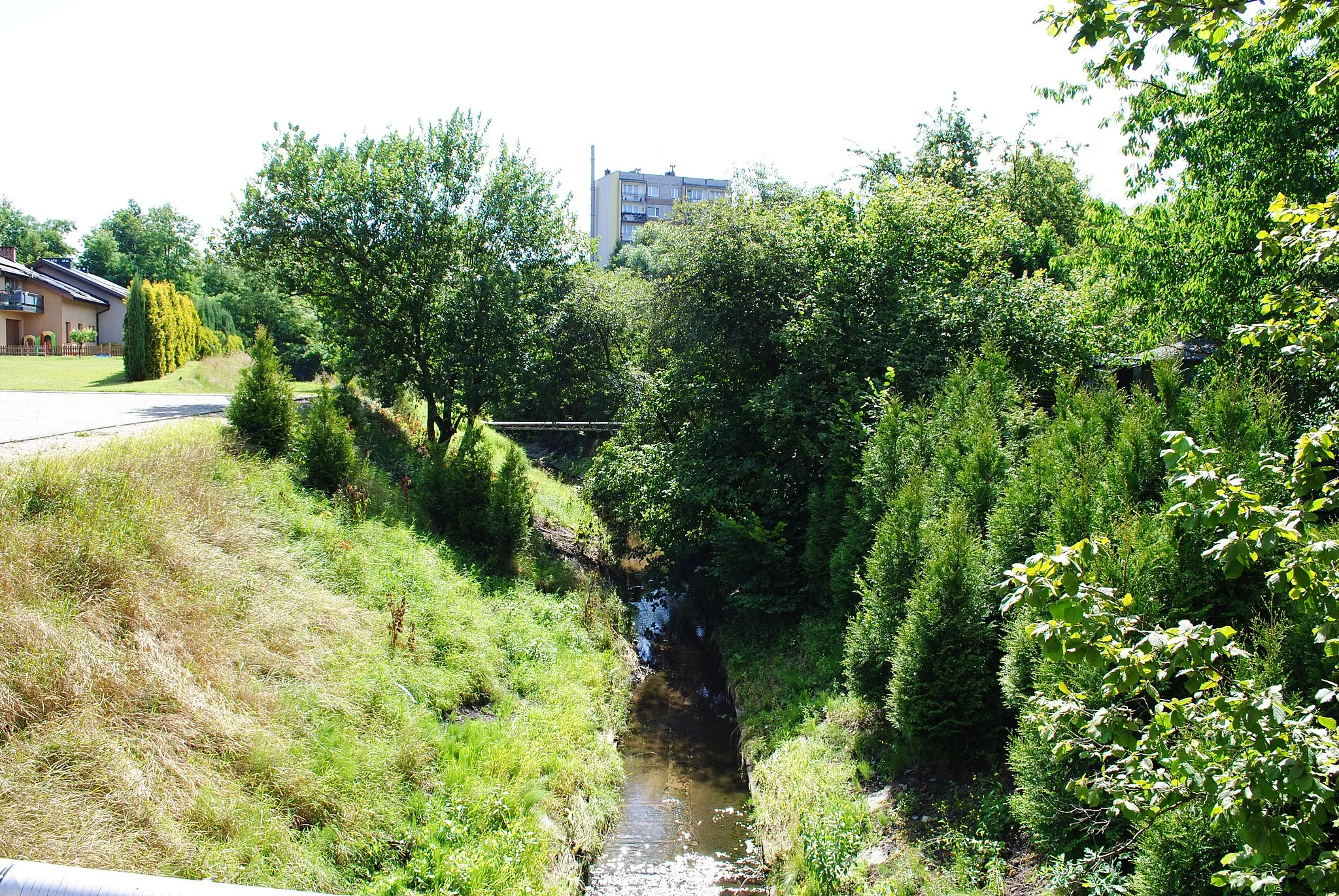 Photo showing: Katowice - Ligota-Panewniki. Ulica Piotrowicka. Rzeka Kłodnica