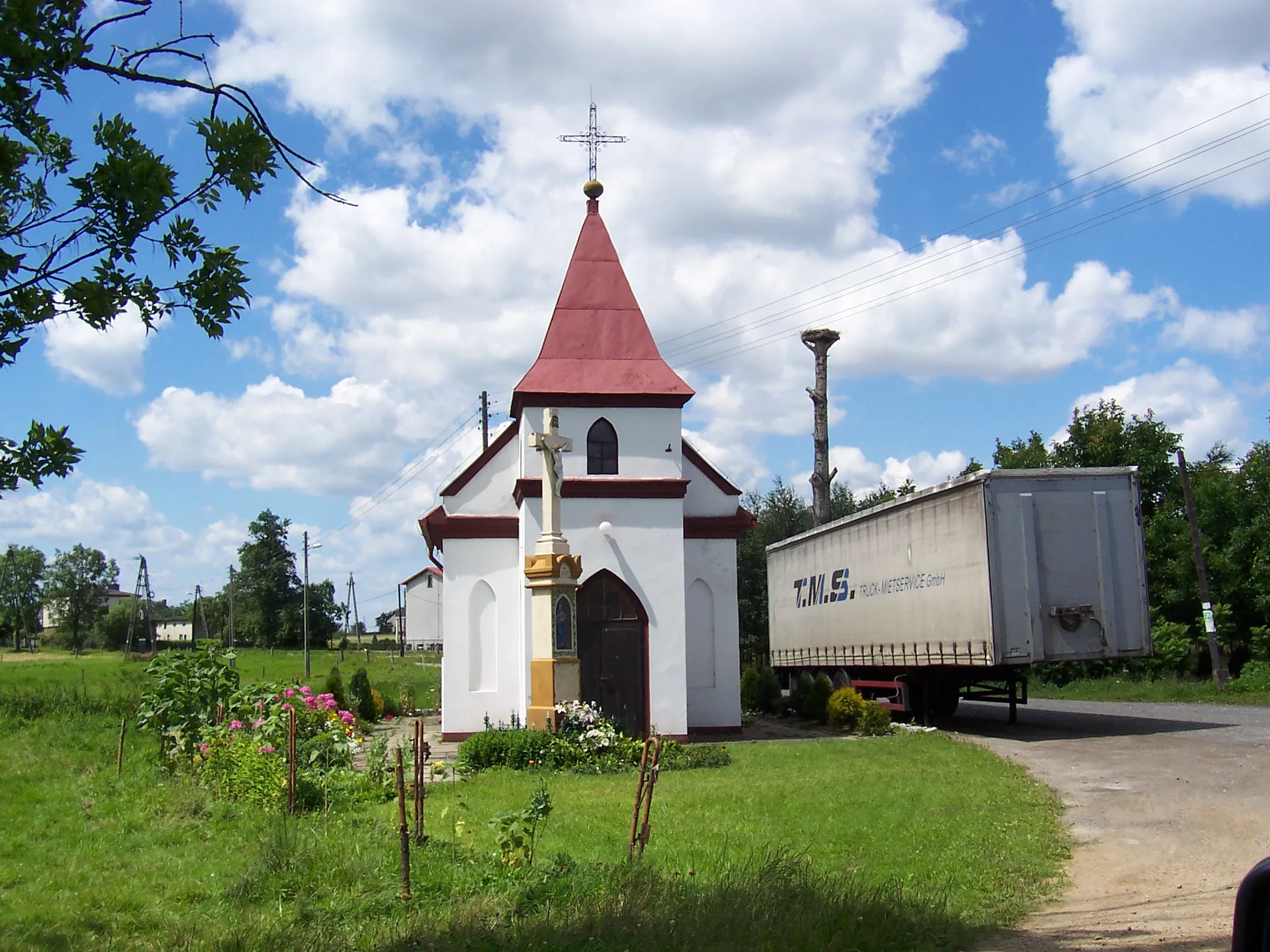 Photo showing: Kapliczka w Lisowicach