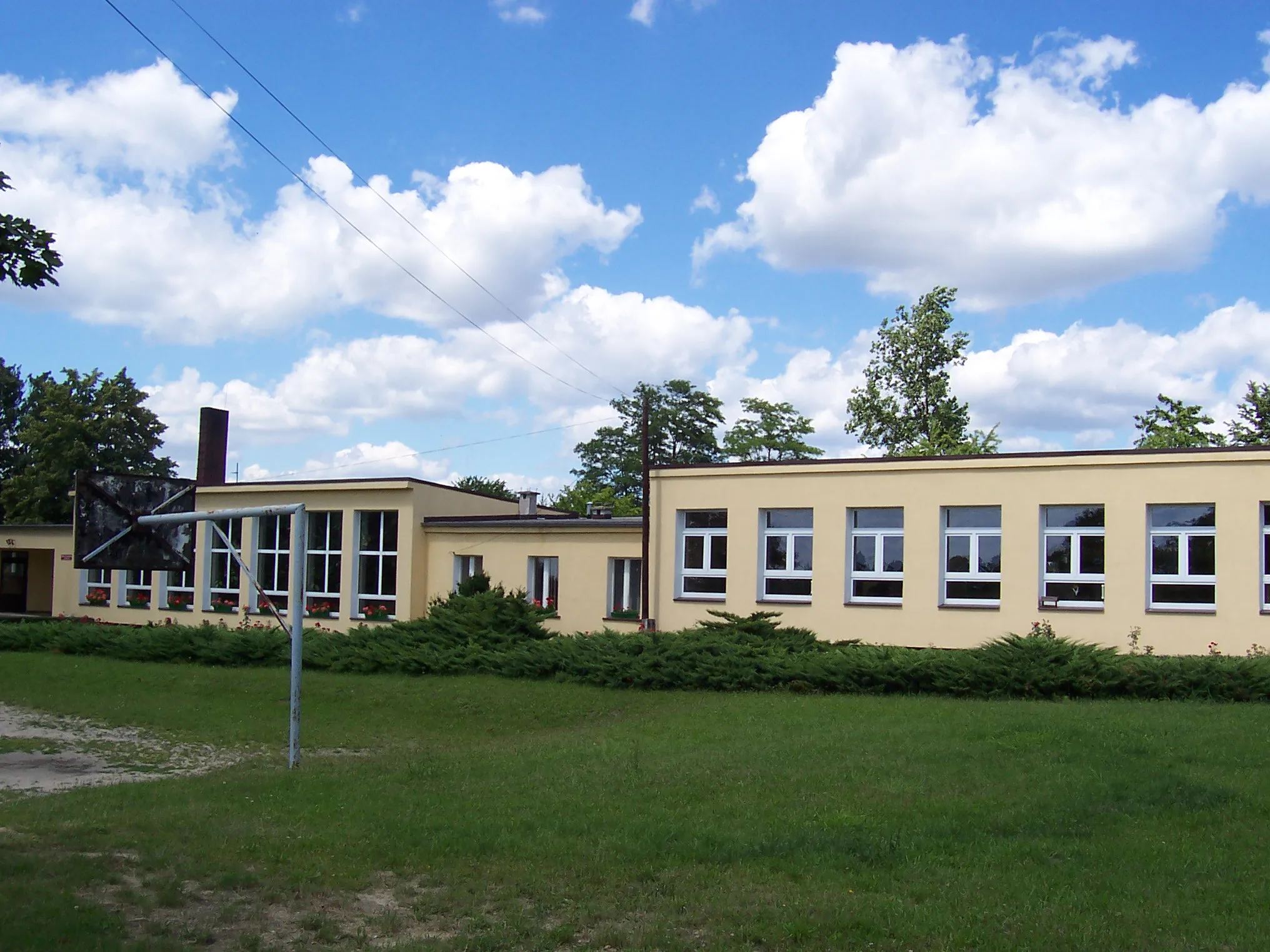 Photo showing: Grundschule in Lisowice/Polen
