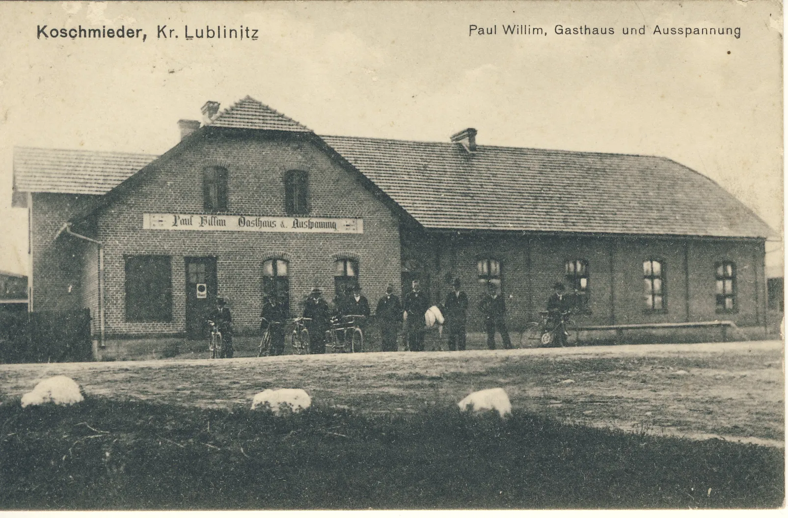Photo showing: Zdjęcie Karczmy w Koszwicach z początku XX wieku.