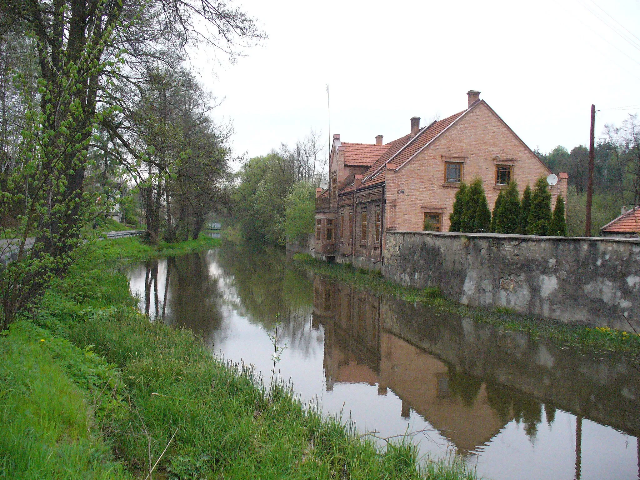 Photo showing: domek na wodzie