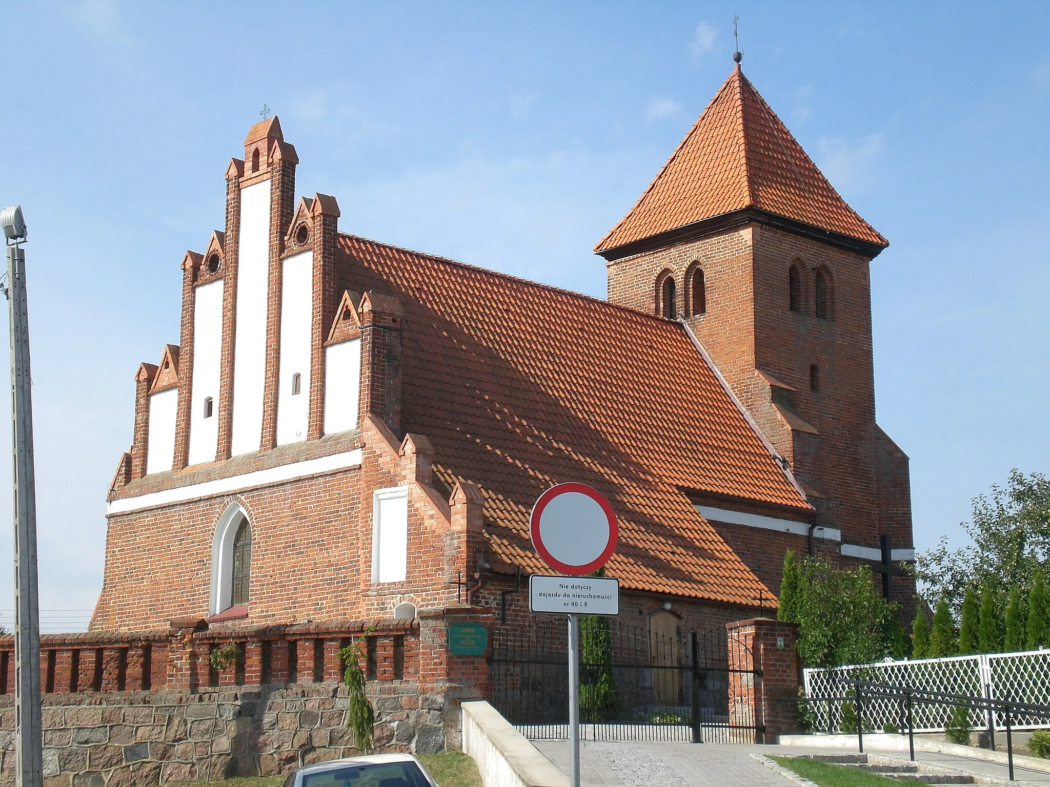 Photo showing: Exaltation of the Holy Cross church in Dąbrówka, Poland