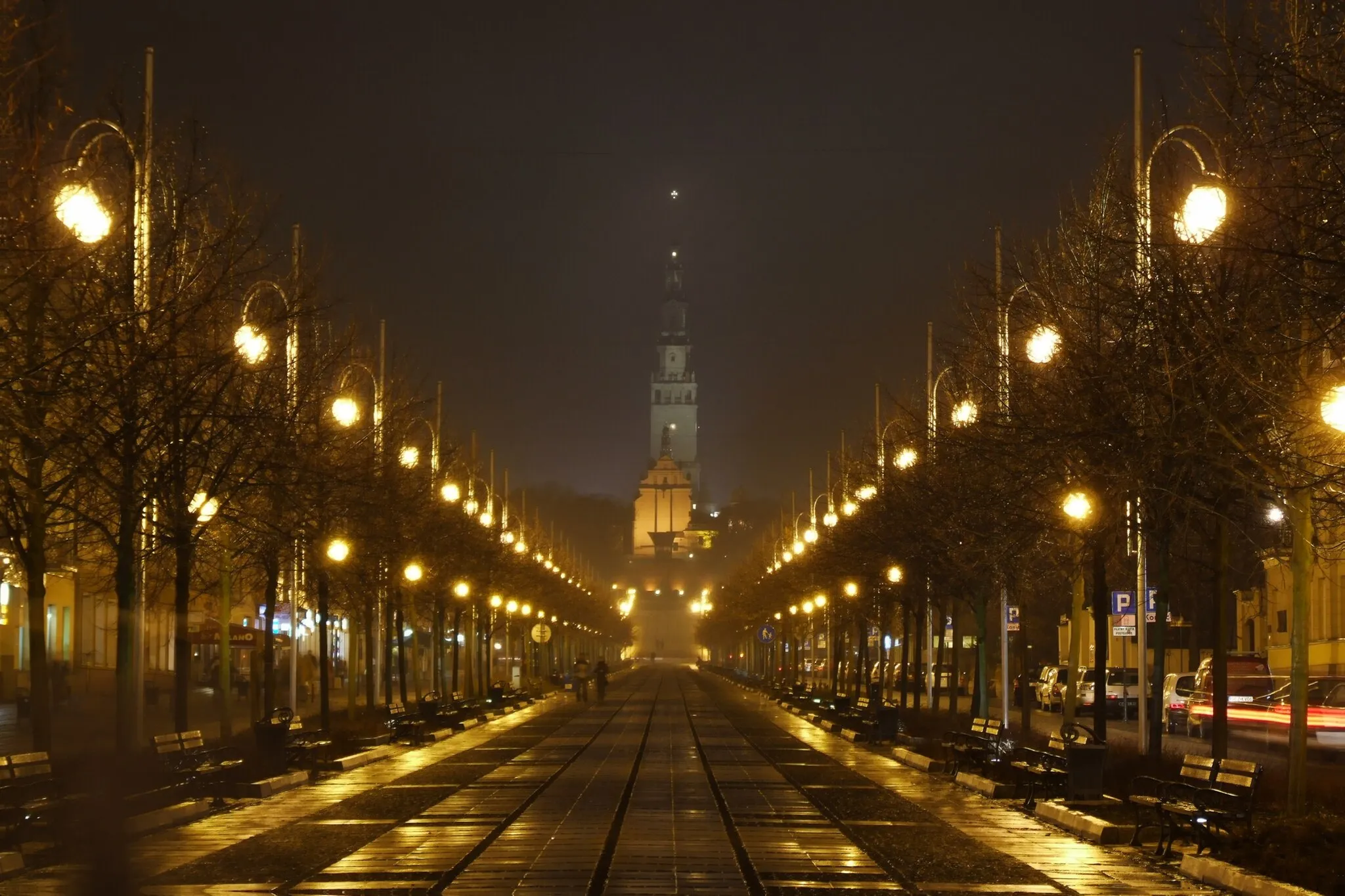 Photo showing: Aleja Najświętszej Maryi Panny - main street in Częstochowa by night