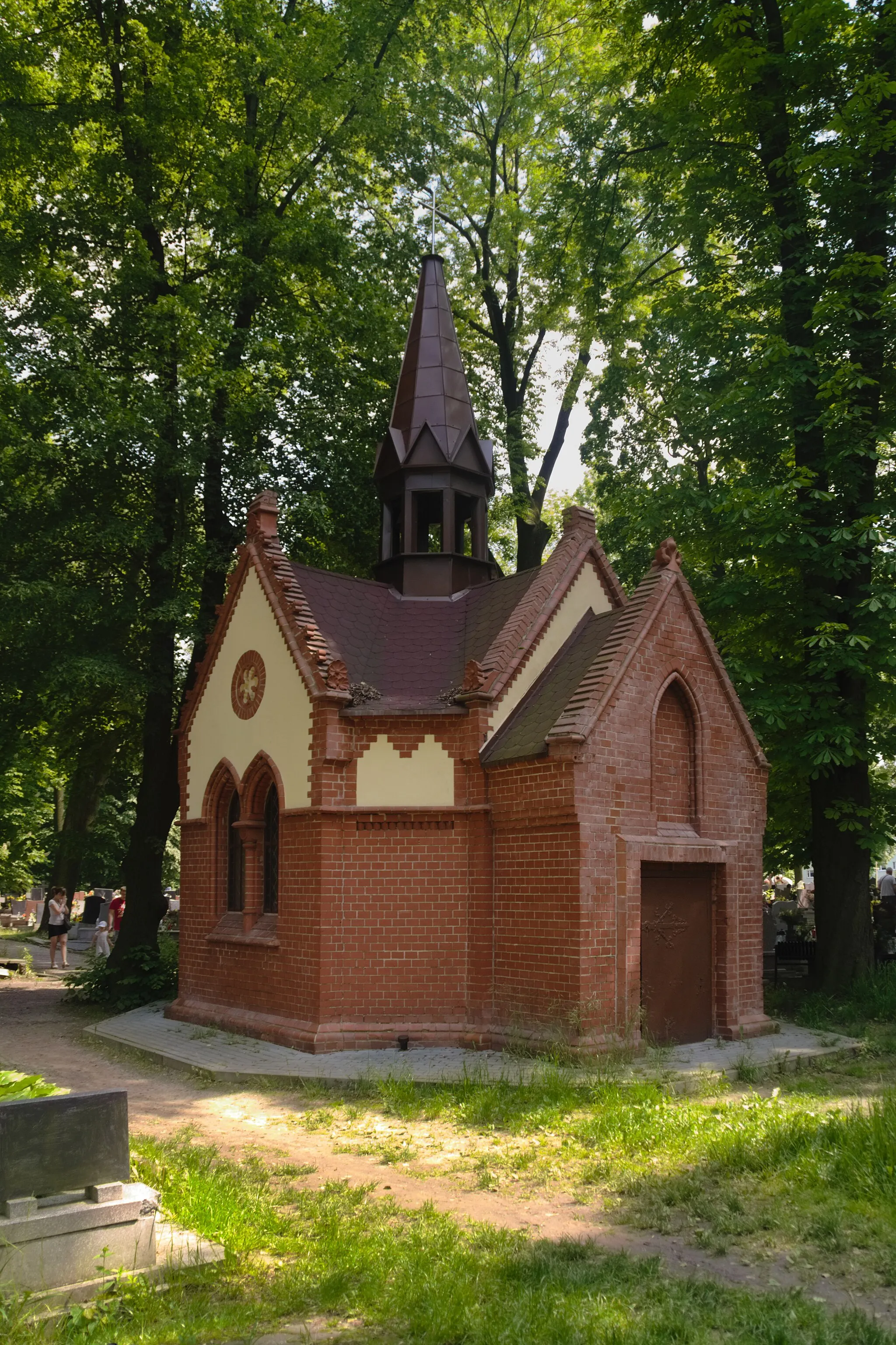 Photo showing: kaplica cmentarna na cmentarzu w Siemianowicach Śląskich-Michałkowicach