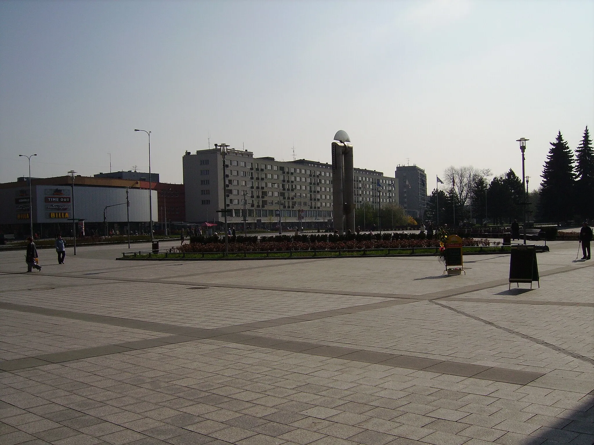 Photo showing: Square - Náměstí Republiky. Havířov, Karviná District, Moravian-Silesian Region, Czech Republic