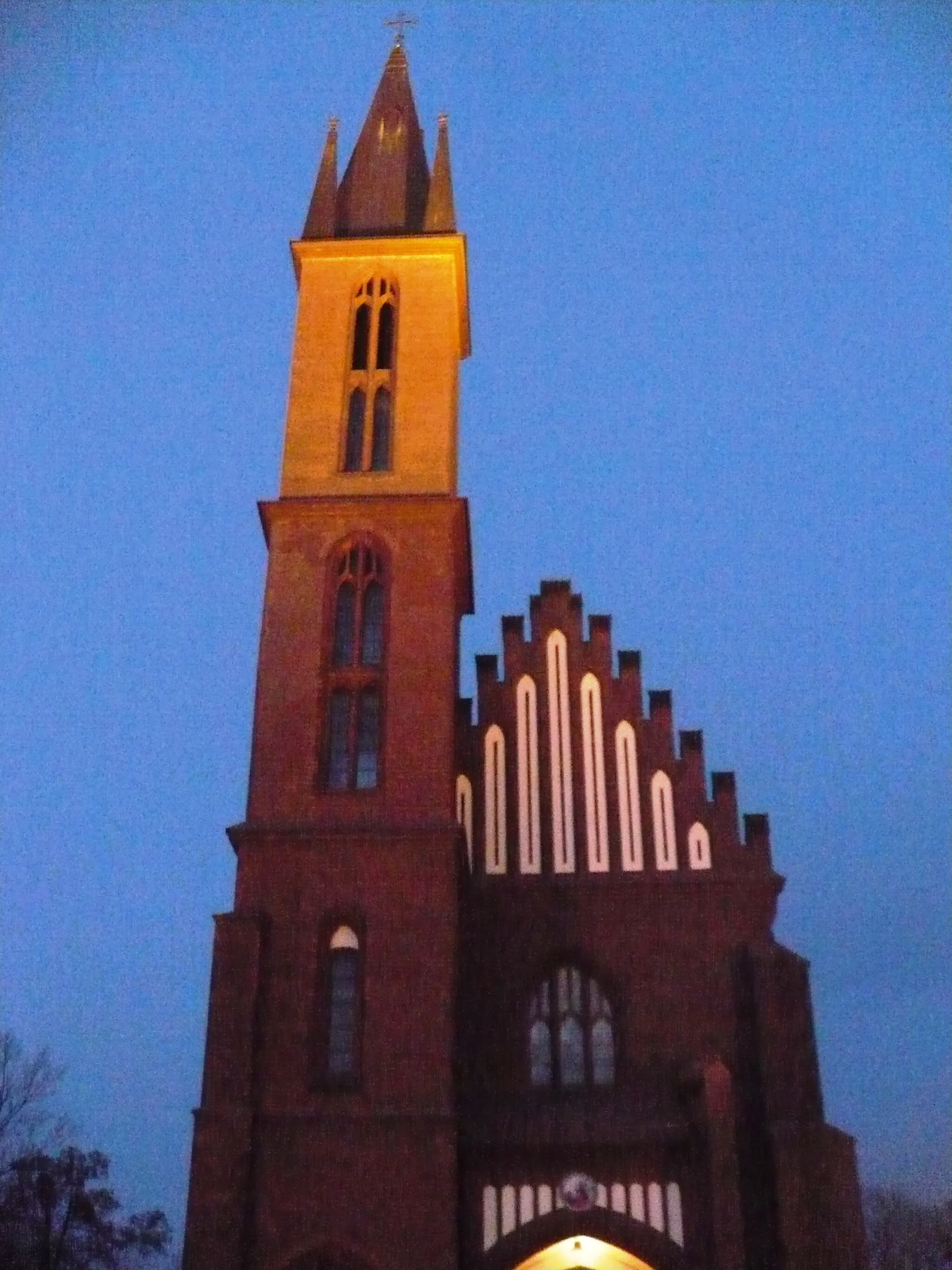 Photo showing: Kościoł pw. Świętego Stanisława w Myszkowie nocą