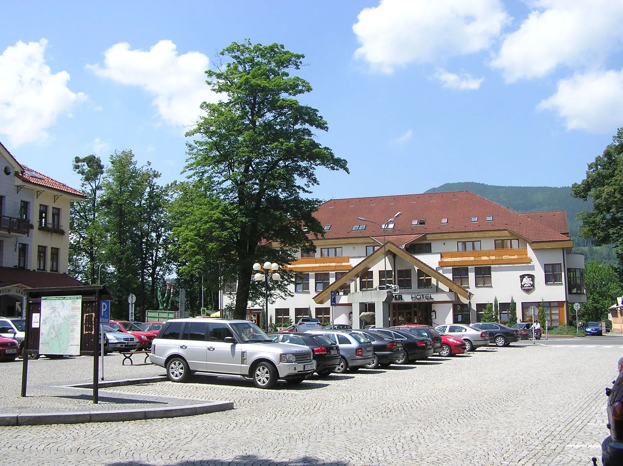 Photo showing: Square in Čeladná, Frýdek-Místek District, Moravian-Silesian Region, Czech Republic