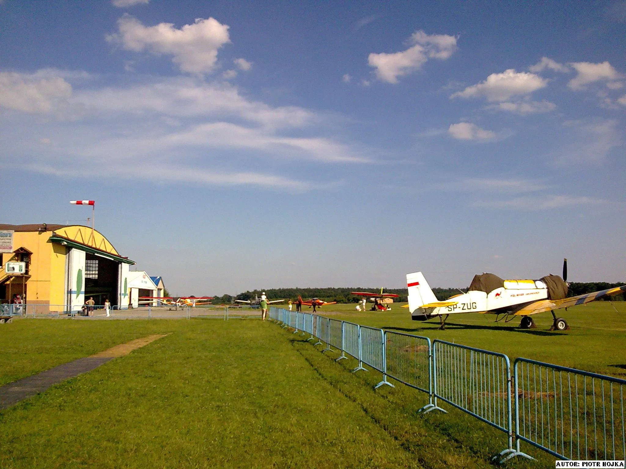 Photo showing: Airfield EPRG  in Rybnik Gotartowice, Silesia, Poland.