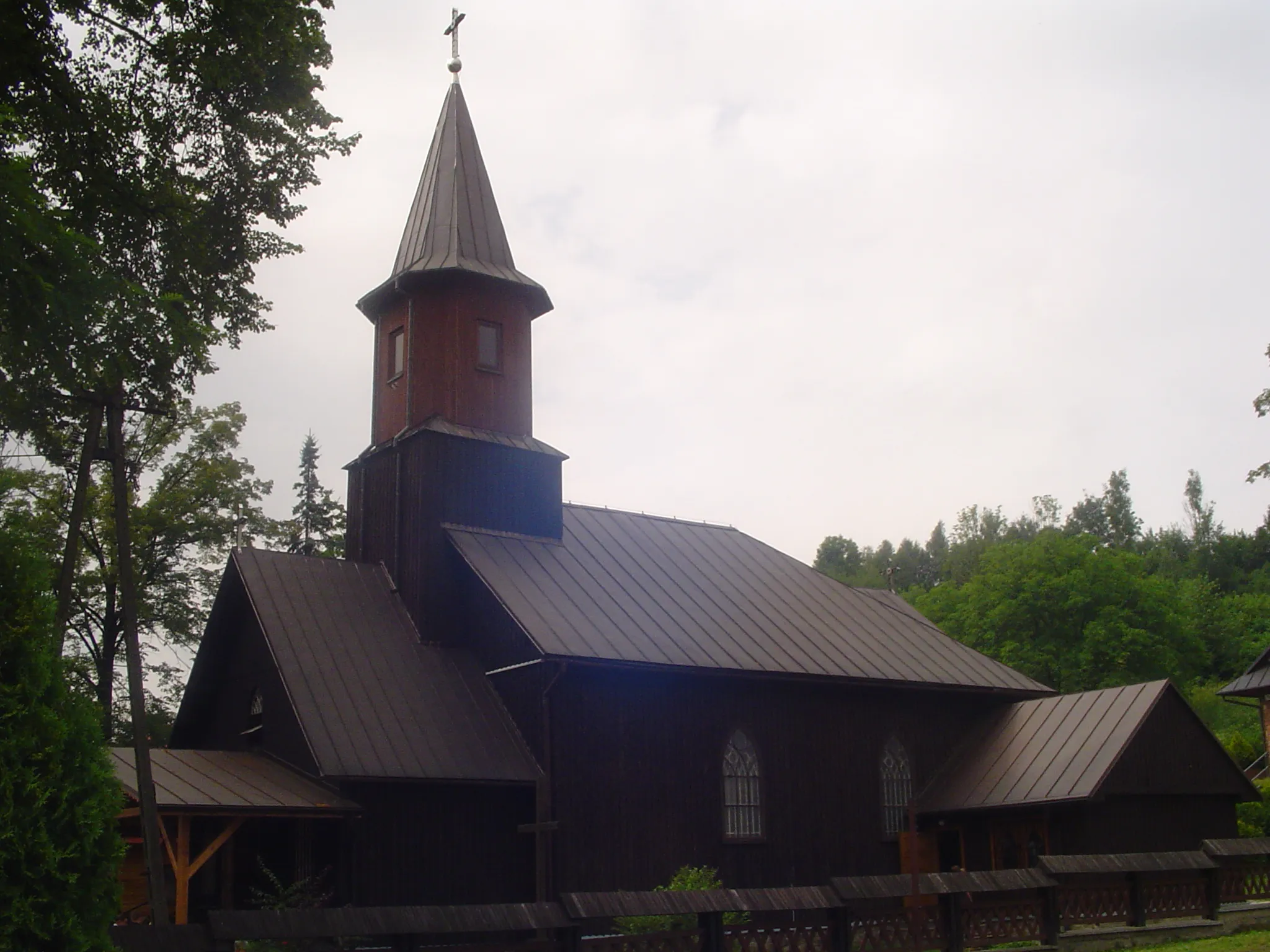 Photo showing: Kościół parafialny pw. Nawiedzenie Najświętszej Maryi Panny w Juszczynie, województwo śląskie, powiat żywiecki