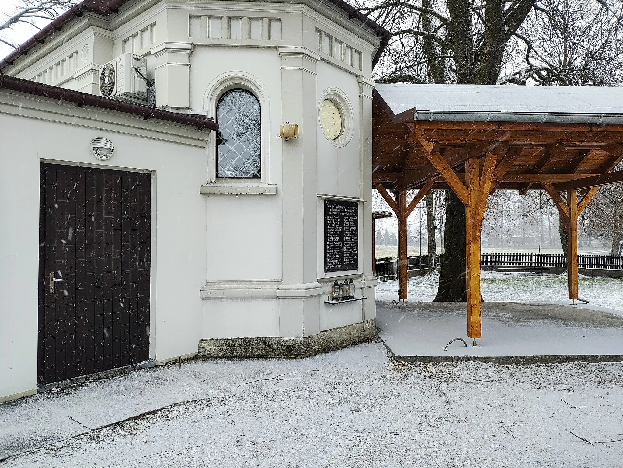 Photo showing: Świniowice chapel