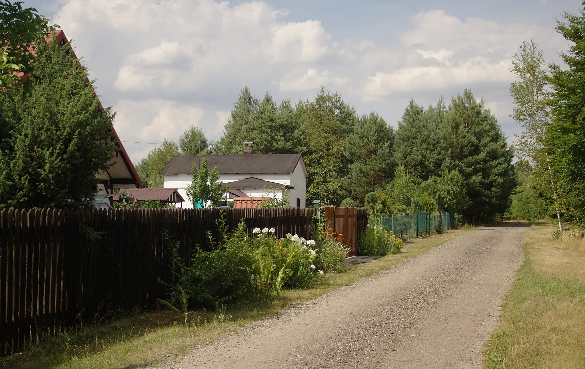 Photo showing: Ulica Wczasowa w miejscowości Pietrzaki