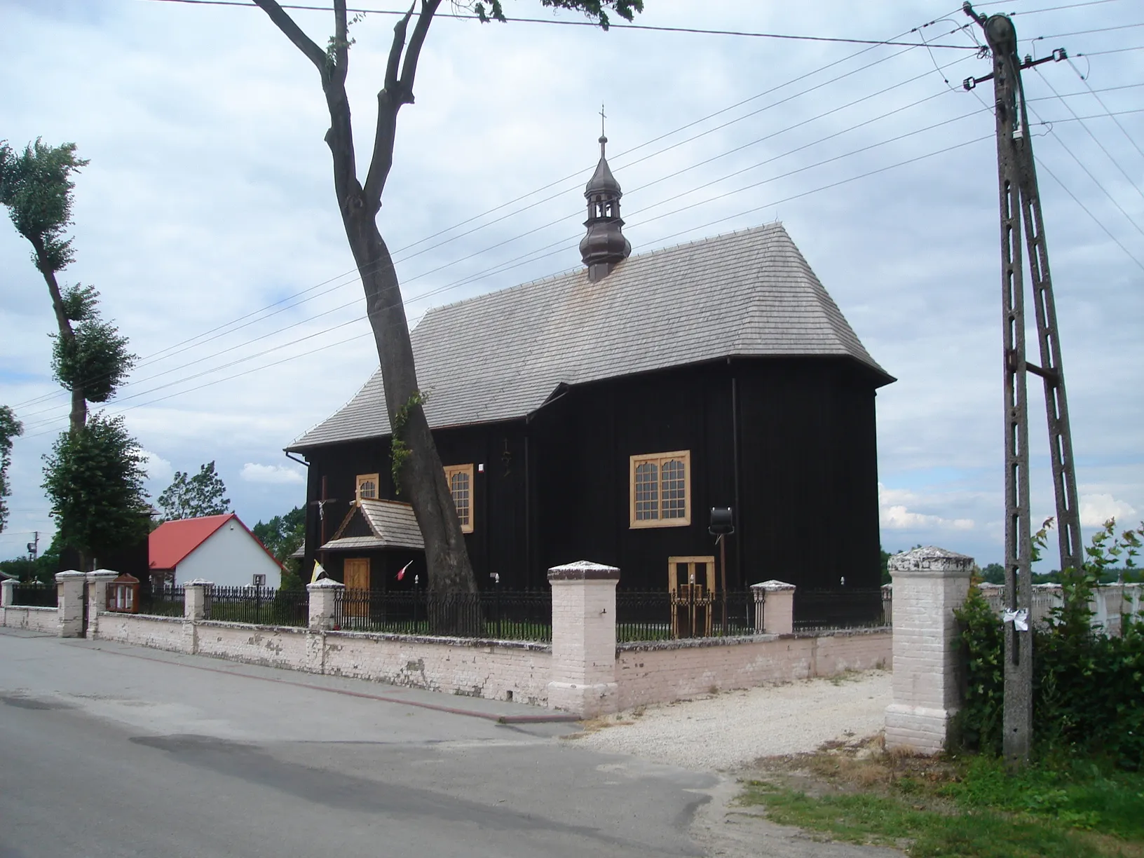 Photo showing: Kościół pw. Matki Bożej Częstochowskiej w Kossowie