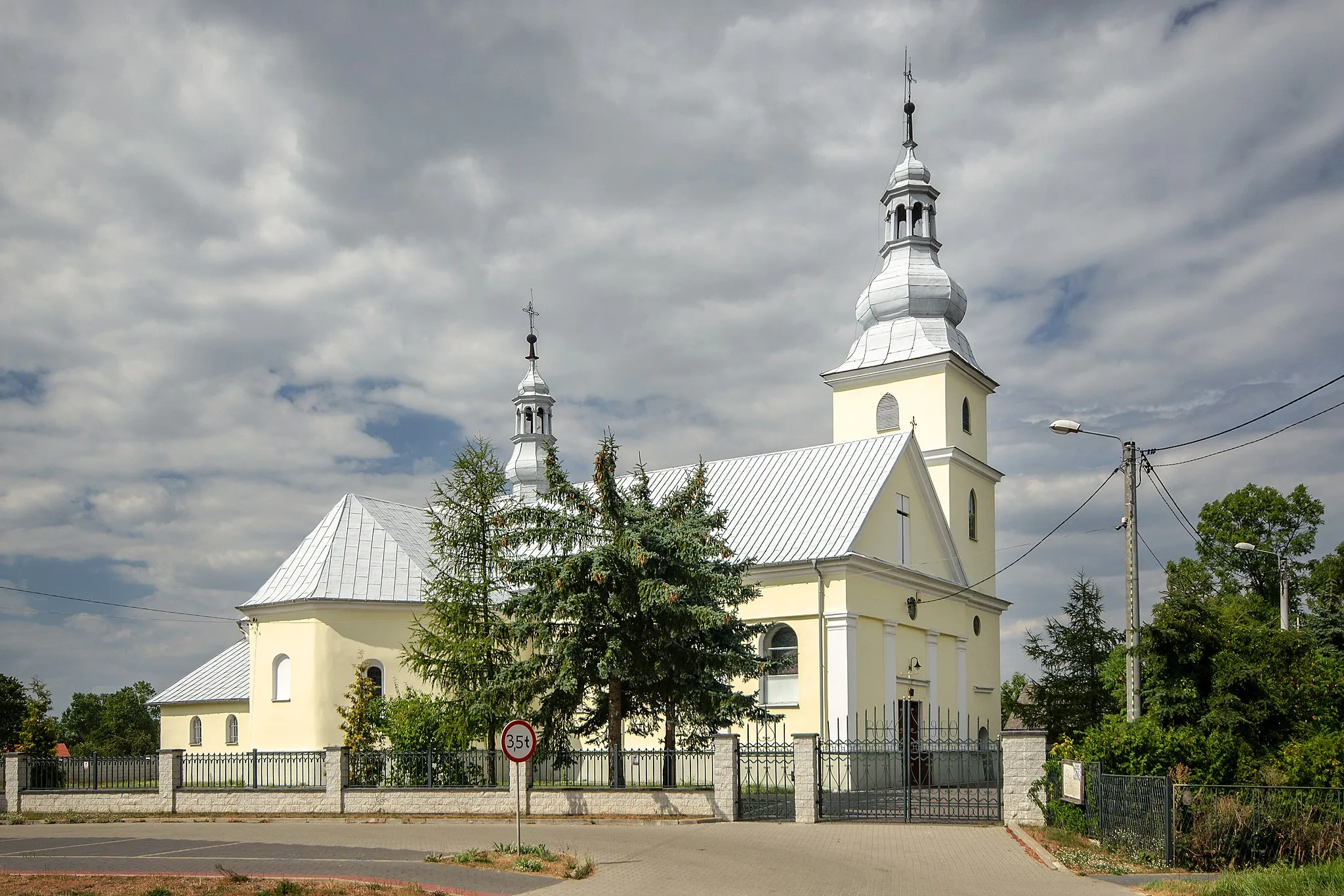 Photo showing: Kościół św Jakuba Apostoła, Chlewice, gm. Moskorzew, pow. włoszczowski, woj. świętokrzyskie