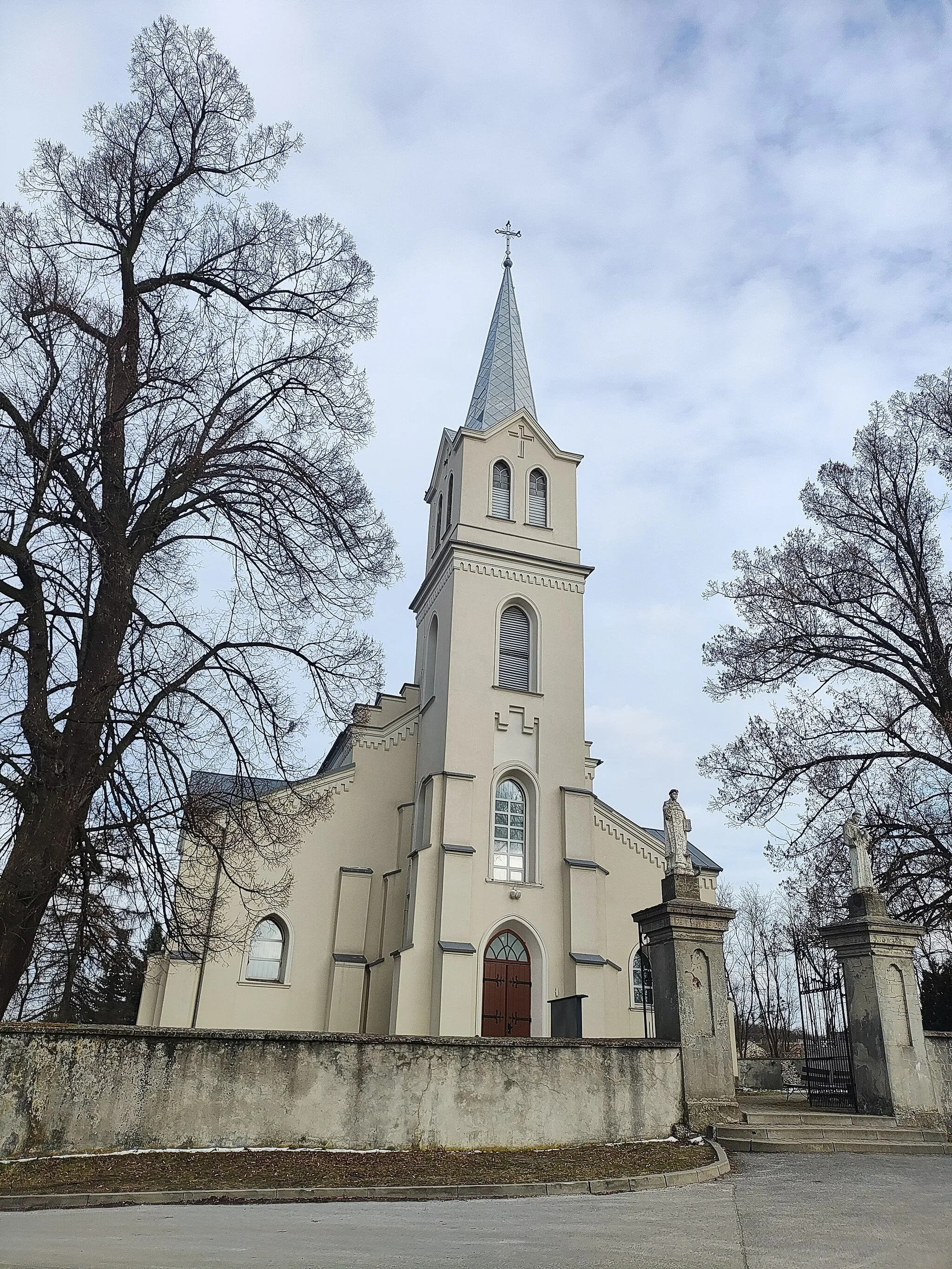 Photo showing: All Saints church in Siemonia