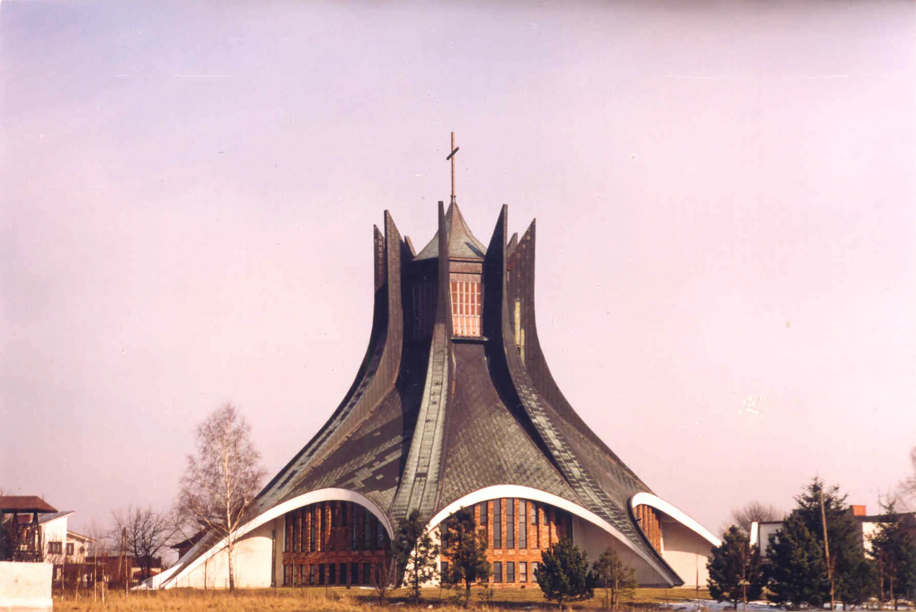 Photo showing: Kościół św.Brata Alberta w Częstochowie w dzielnicy Kiedrzyn