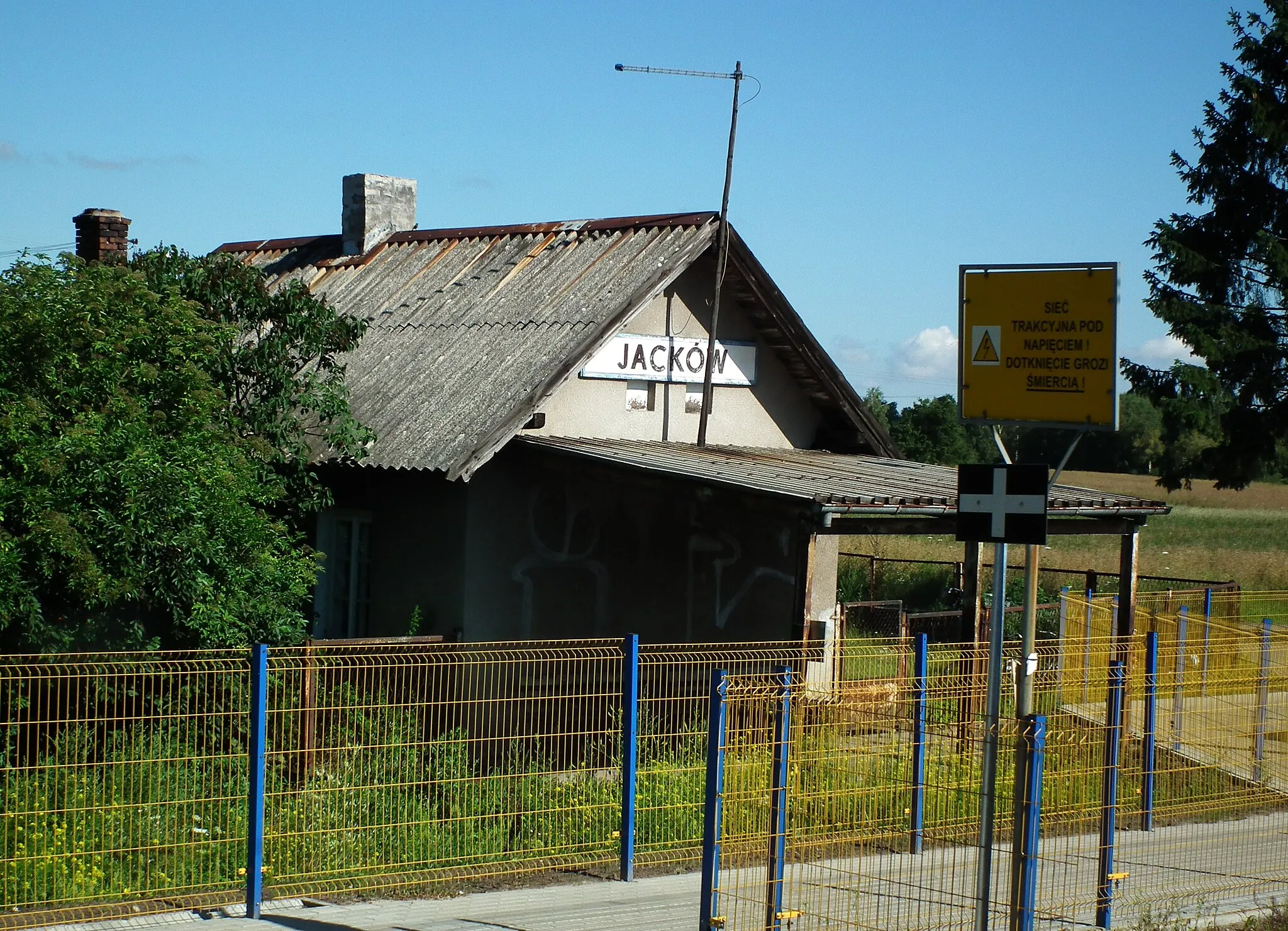 Photo showing: Przystanek kolejowy Jacków.