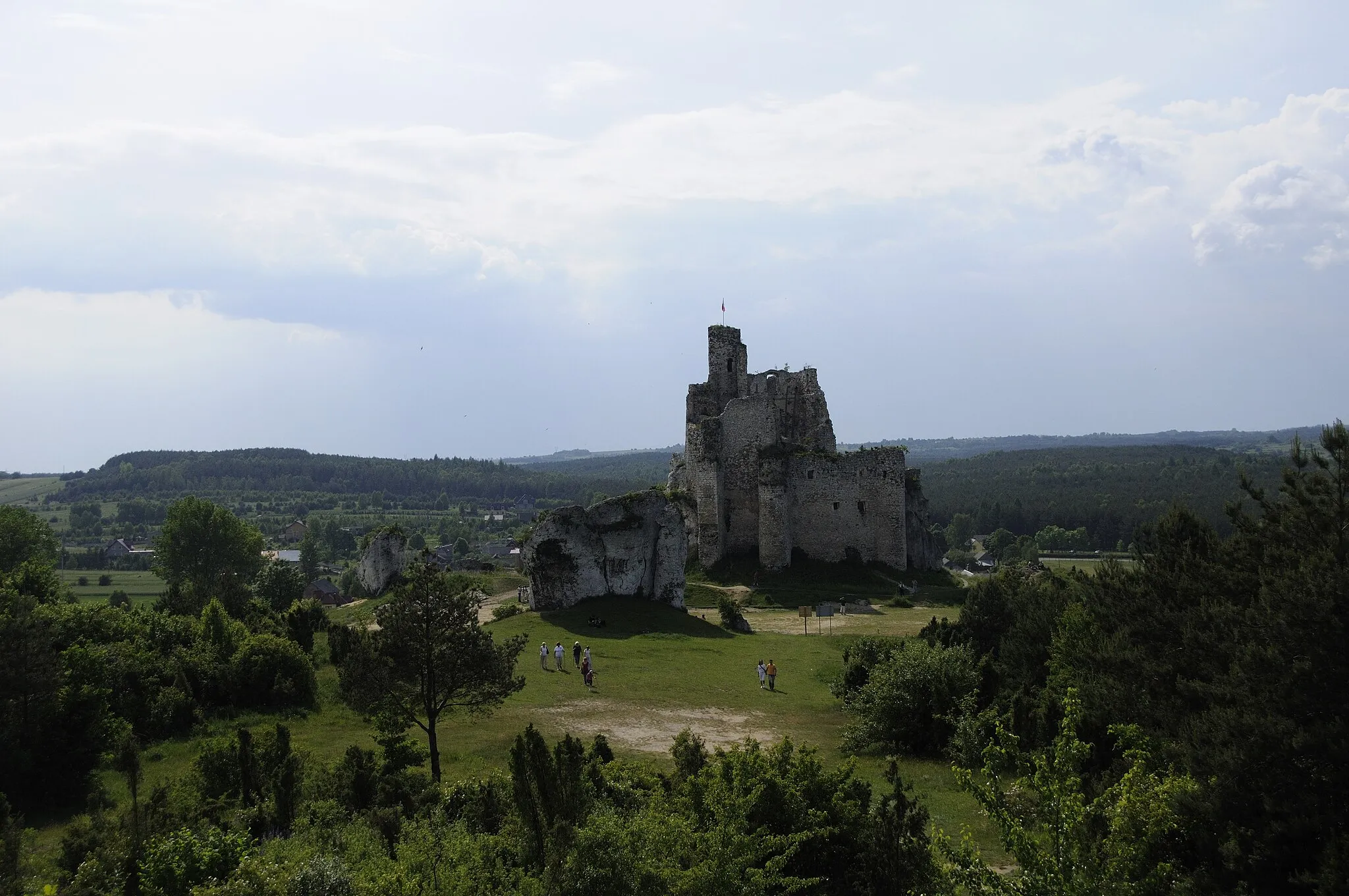 Photo showing: Ruined castle in Mirów.